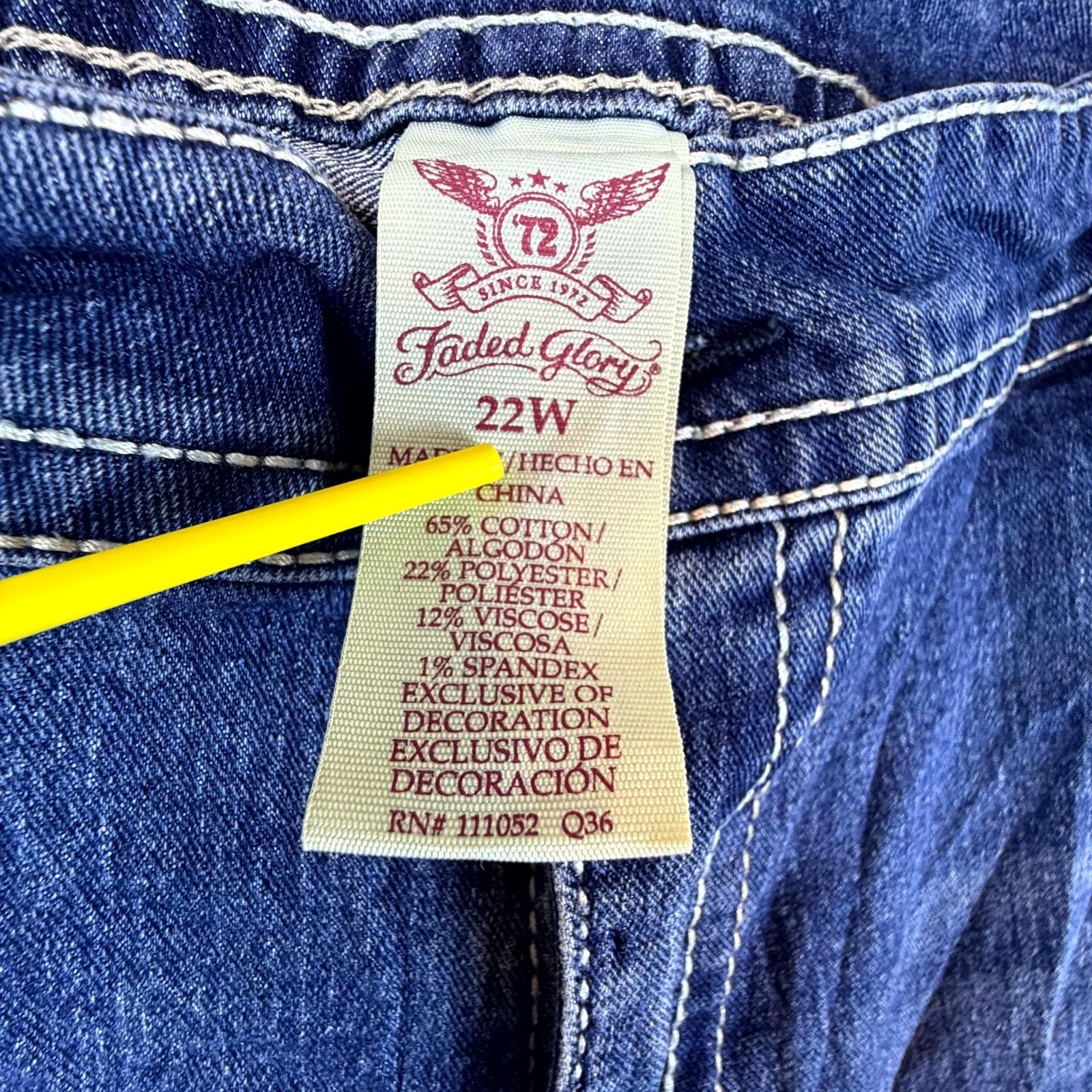Faded Glory Faded Glory Capri Jeans Women 22W Cropped Rhinestones Y2K Size 39" - 7 Thumbnail