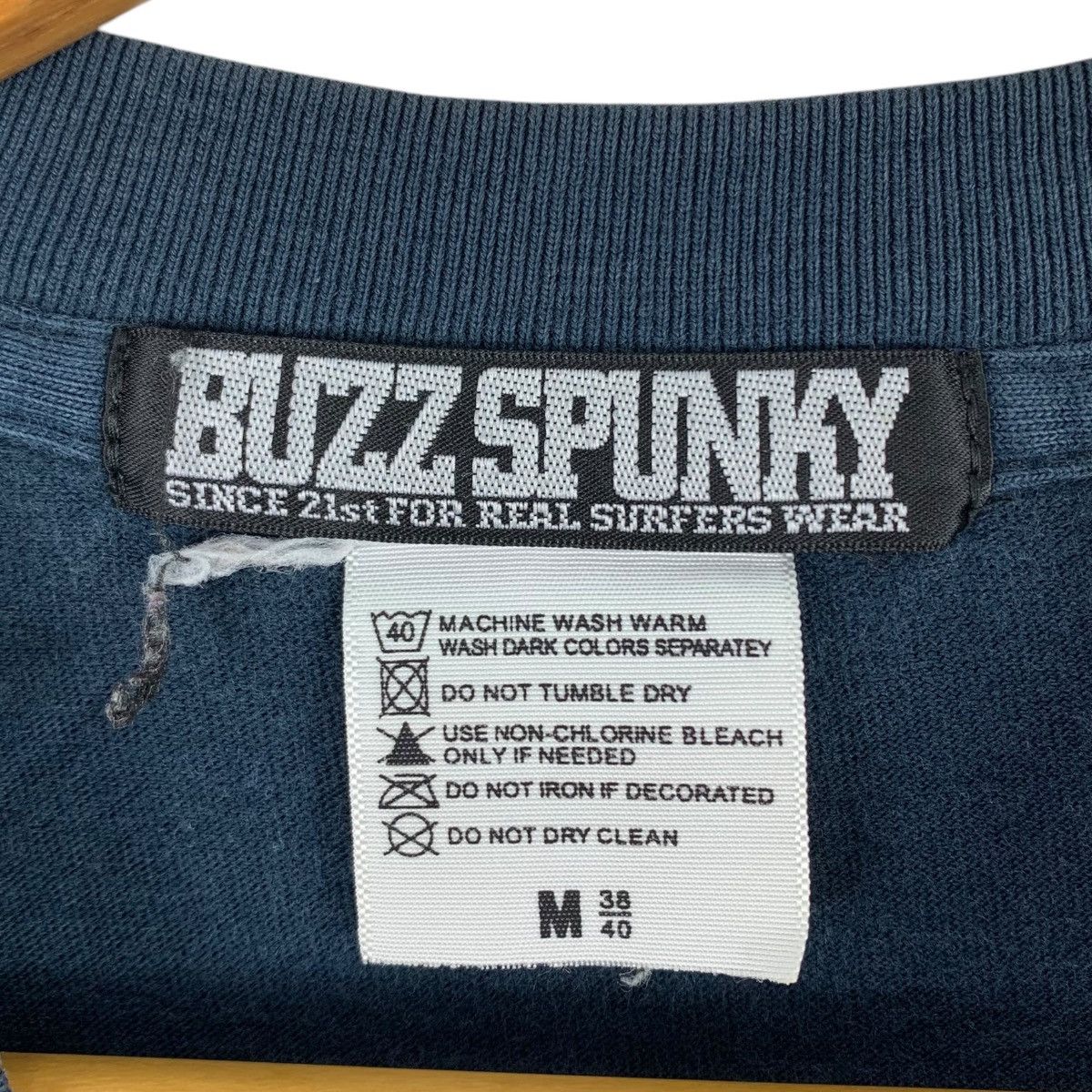 Vintage BUZZ ‎SPUNKY Men's Egg Night Japan Tour 2005 Print Shirt Size US M / EU 48-50 / 2 - 4 Thumbnail