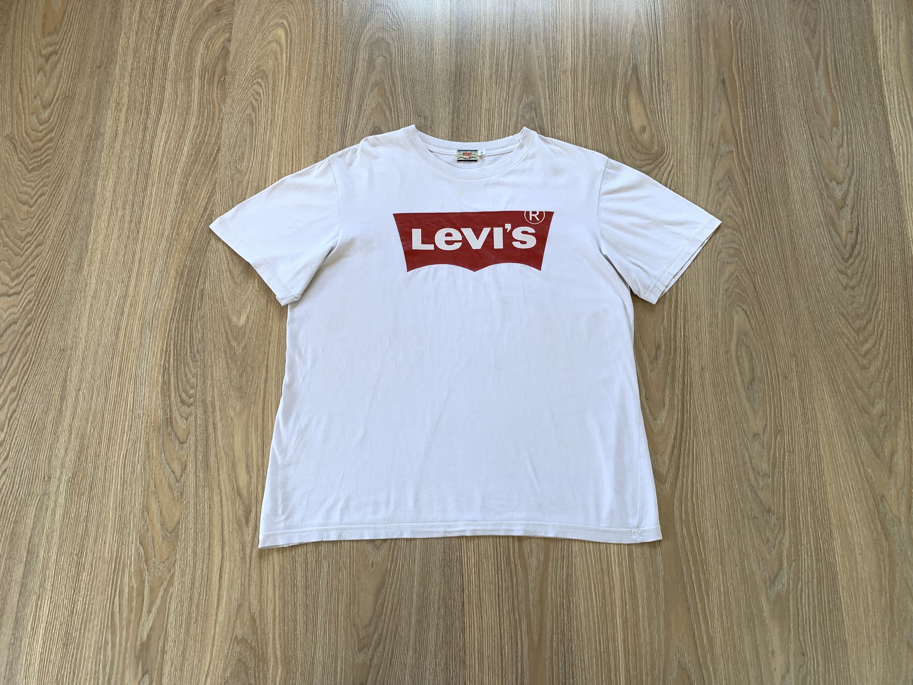 Levi's Vintage Clothing Rare Vintage Levi's White Logo T-Shirt Size US L / EU 52-54 / 3 - 1 Thumbnail