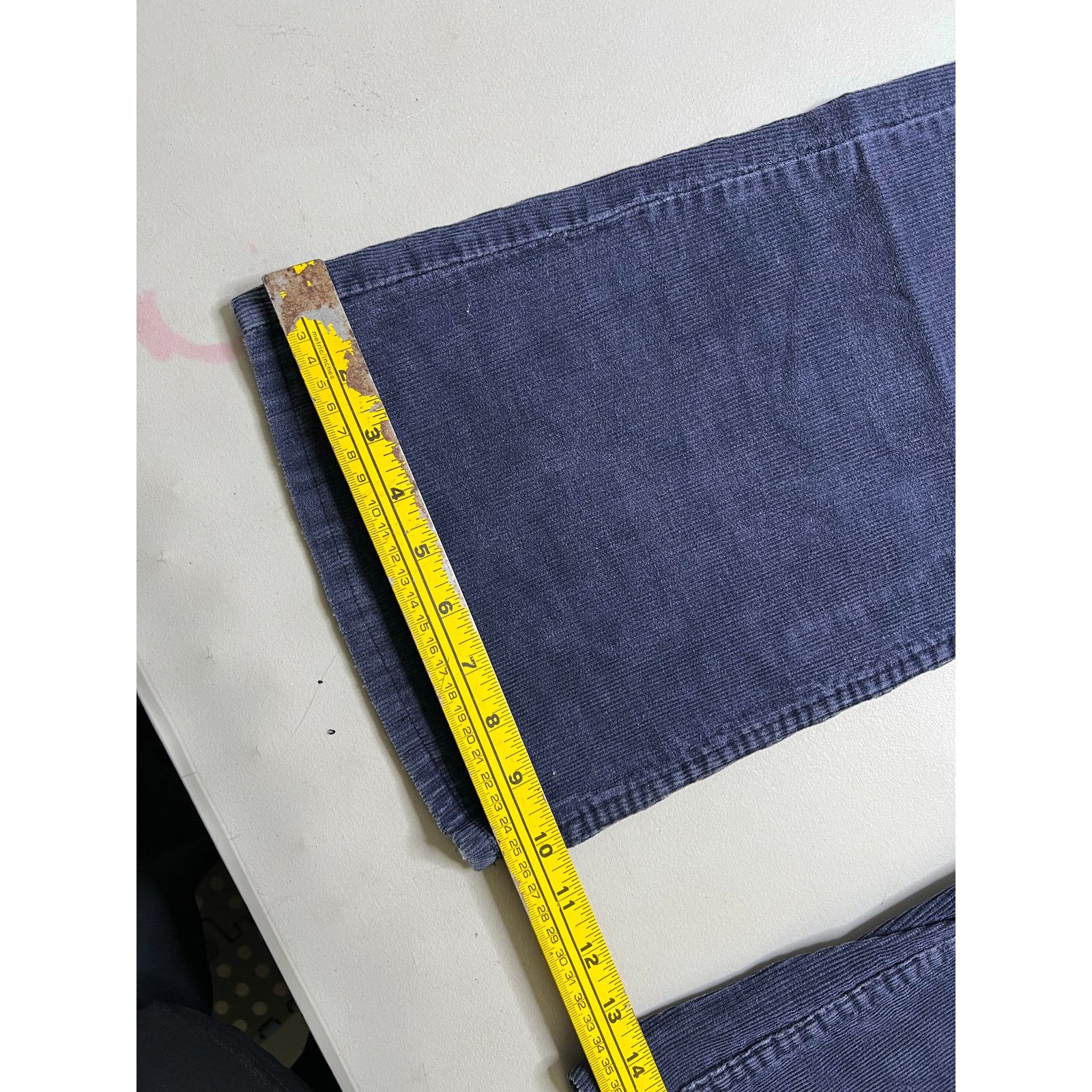 Levi's VTG 1980s Levi’s 646 Flared Corduroy Trousers Navy 36W x 31L Size US 36 / EU 52 - 8 Thumbnail