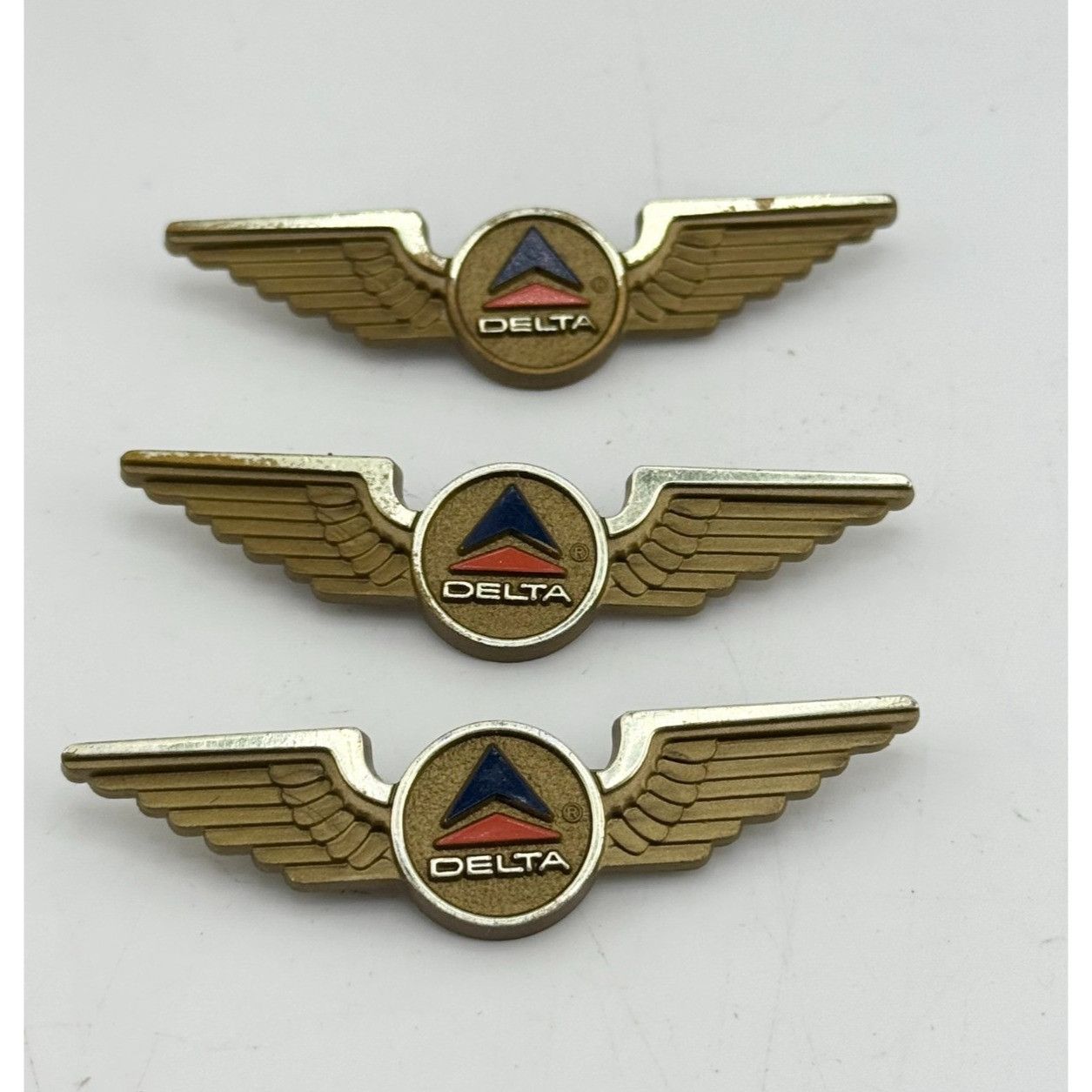 Vintage Vintage Delta Airlines Plastic Pin Junior Pilot Wings lot of ...