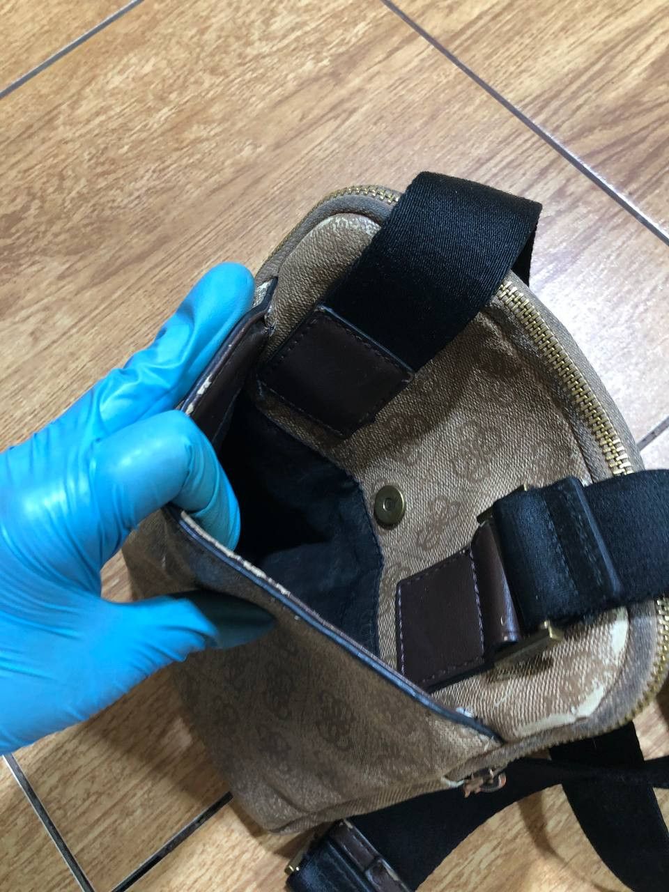Guess Guess Mens Body Fit Strap Shoulder Bag Size ONE SIZE - 22 Thumbnail