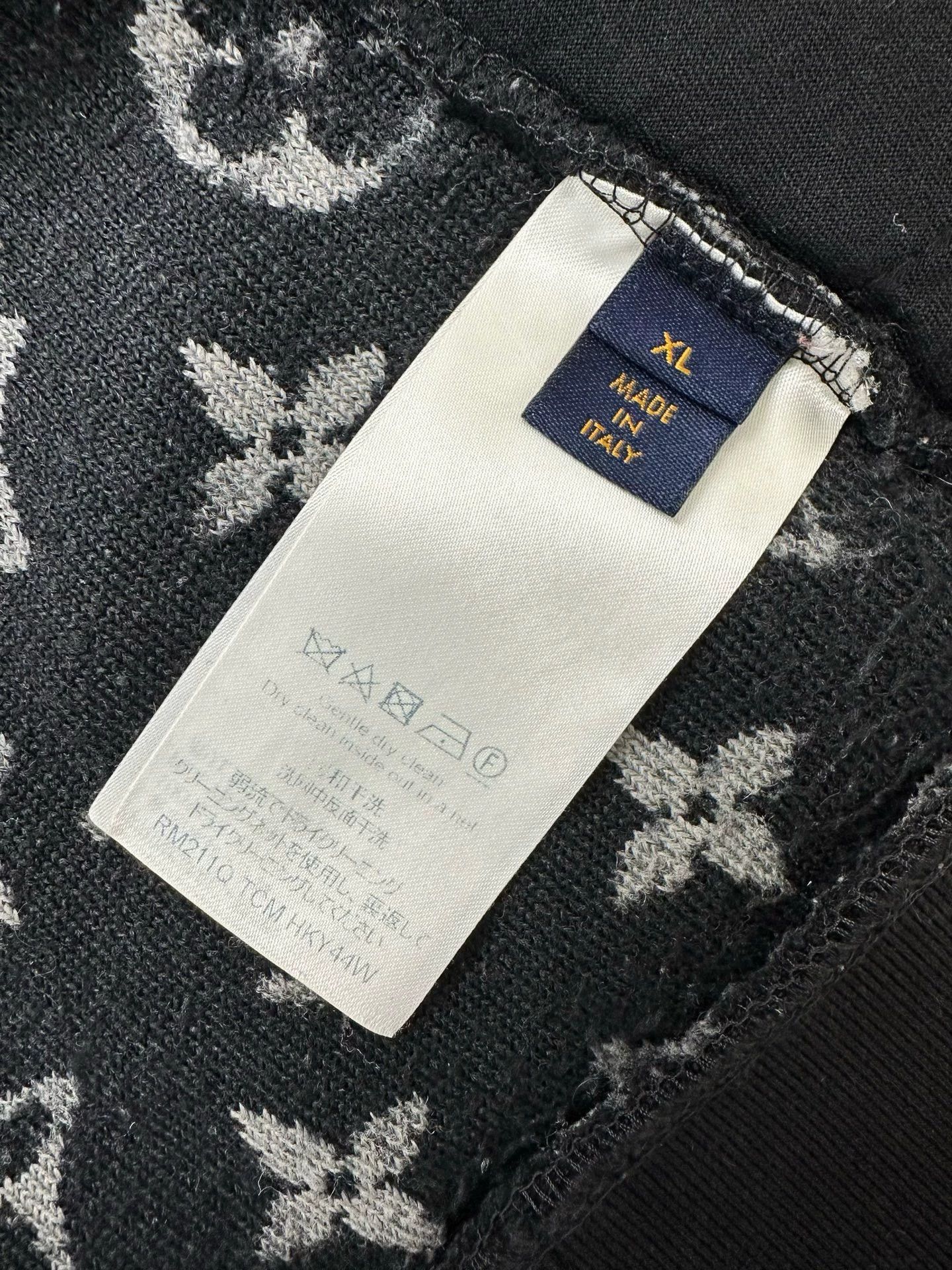 Louis Vuitton LV Monogram allover print fleece jacket men's black Size US XL / EU 56 / 4 - 9 Thumbnail