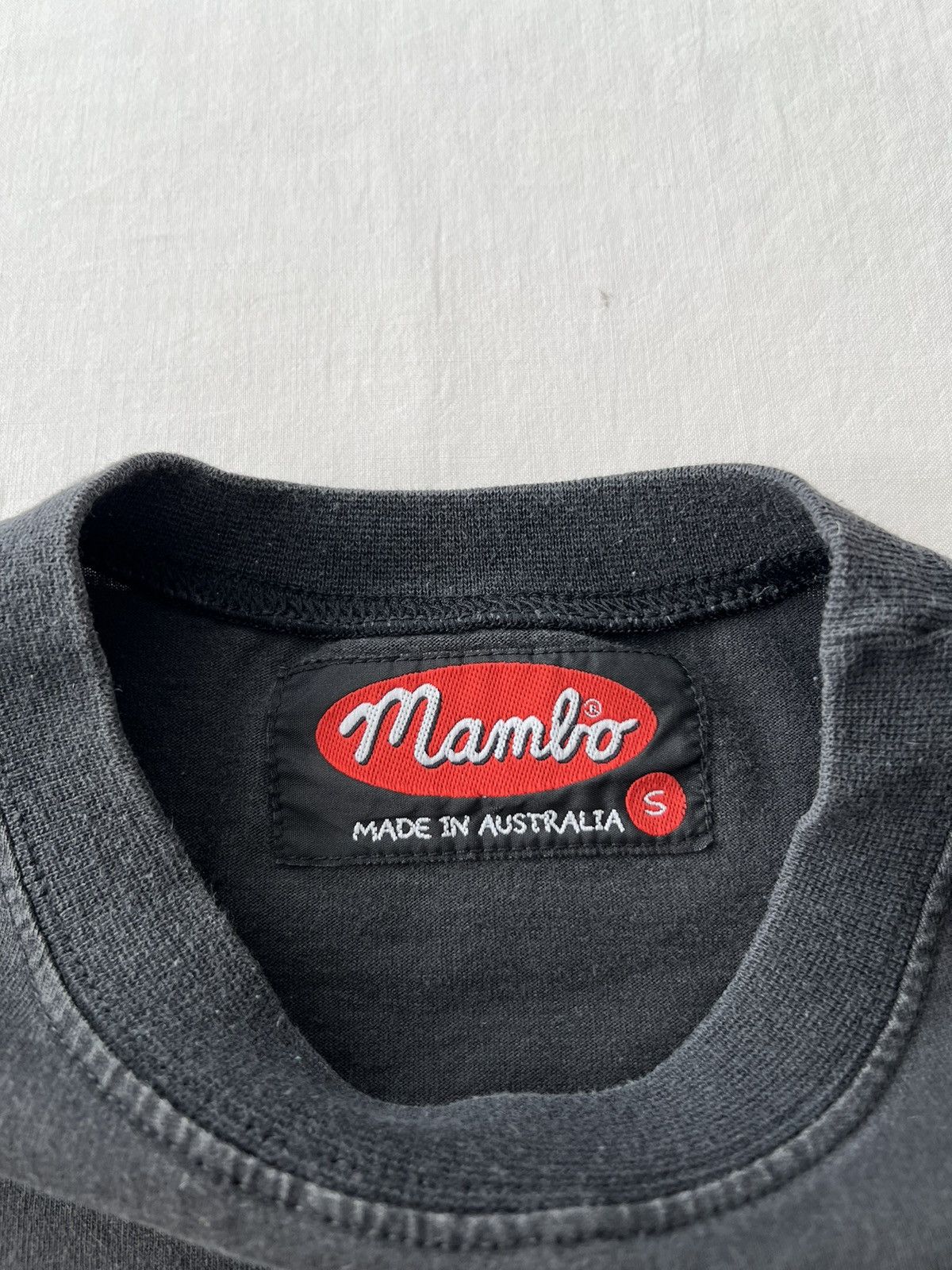 Mambo Vintage 1998 Mambo Amphibious Sedan Surf Australia T-shirt Size US S / EU 44-46 / 1 - 8 Thumbnail