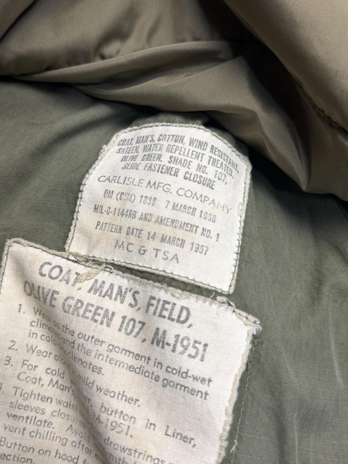 The Unbranded Brand VTG 1950 US Army M-1951 Field Coat w/ Hood & Liner Medium Size US M / EU 48-50 / 2 - 6 Thumbnail
