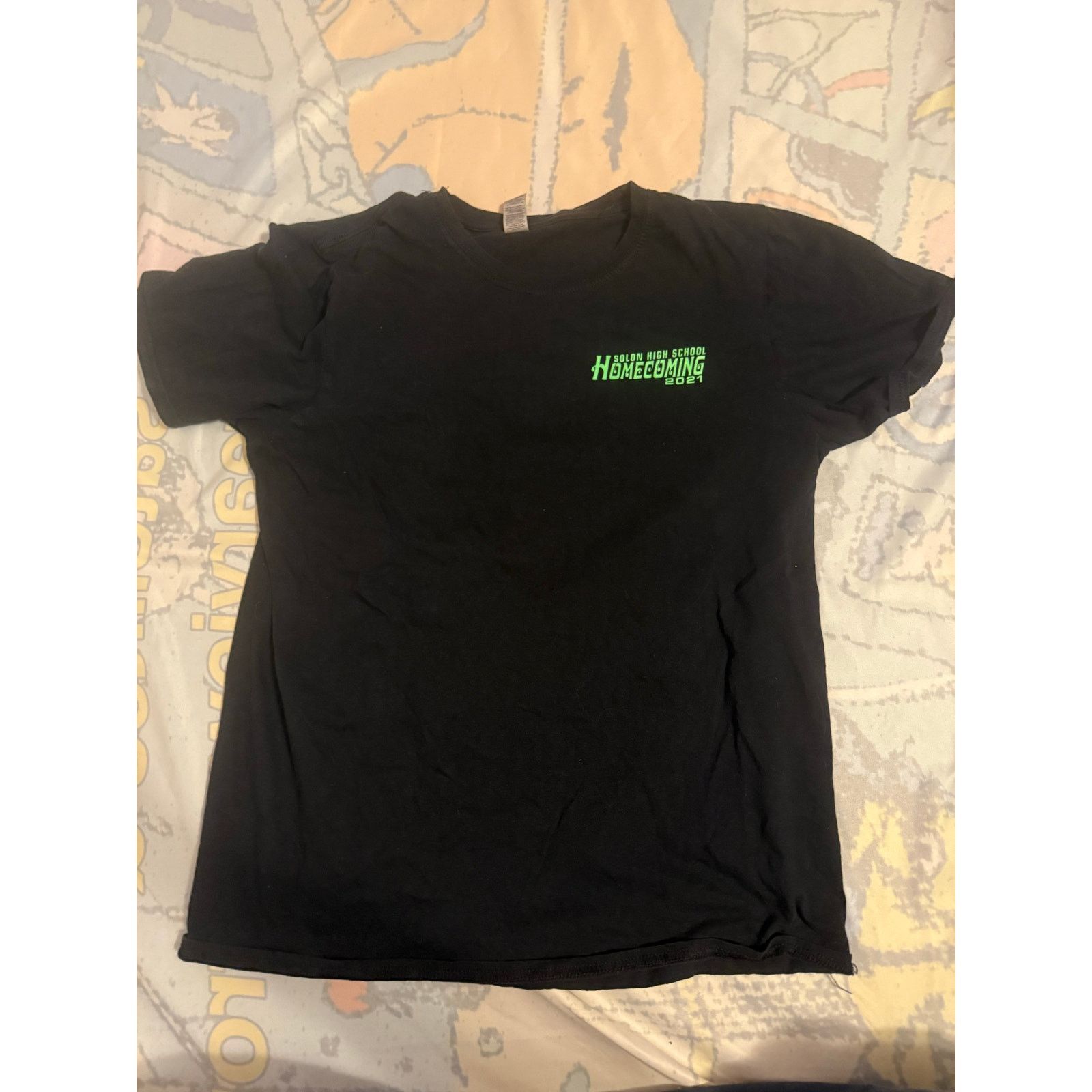Gildan Mardi Gras High School Reunion Tee - Great Condition! Size US M / EU 48-50 / 2 - 1 Thumbnail