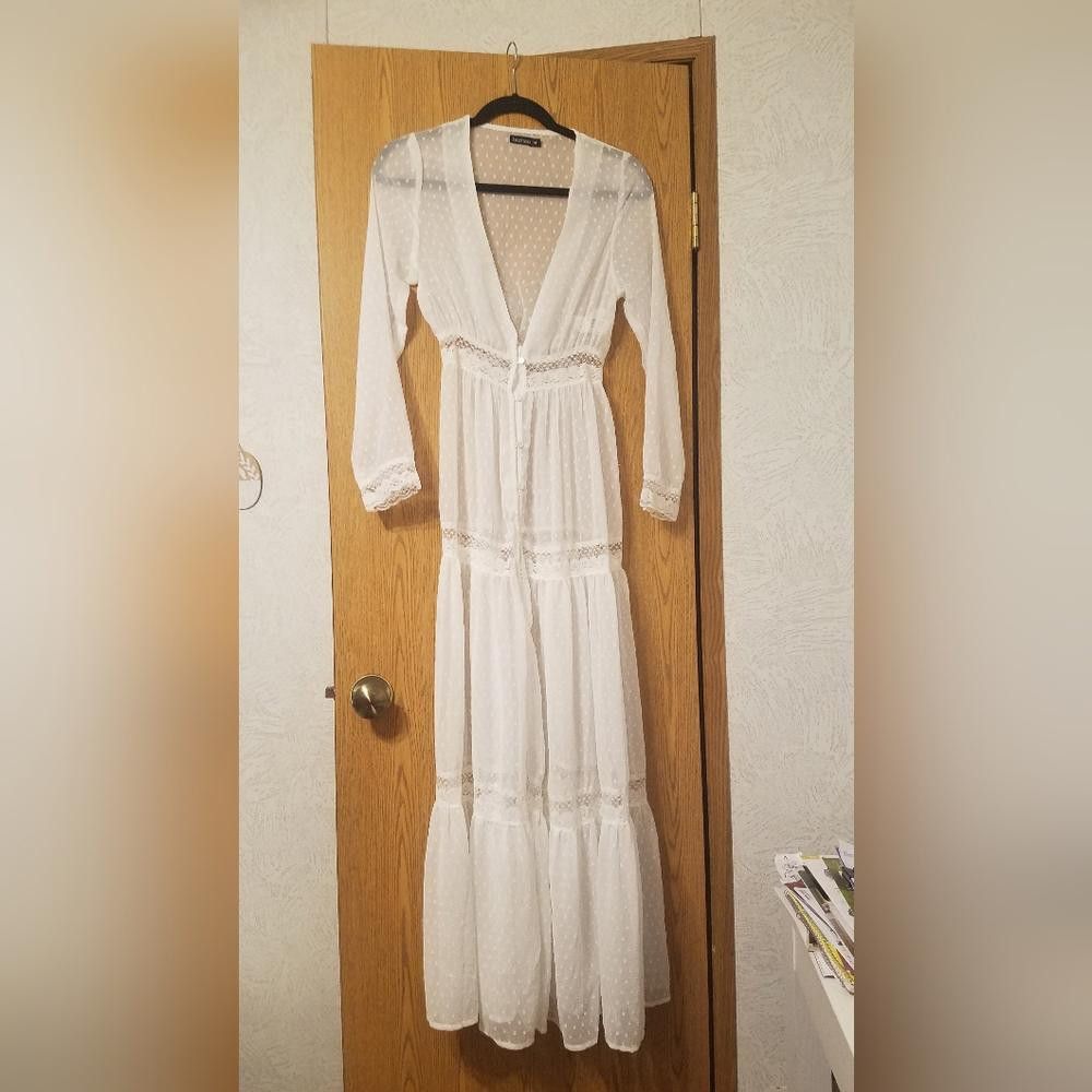 Boohoo Boohoo Elegant White Lace Maxi Dress Size Medium Size M / US 6-8 / IT 42-44 - 1 Thumbnail