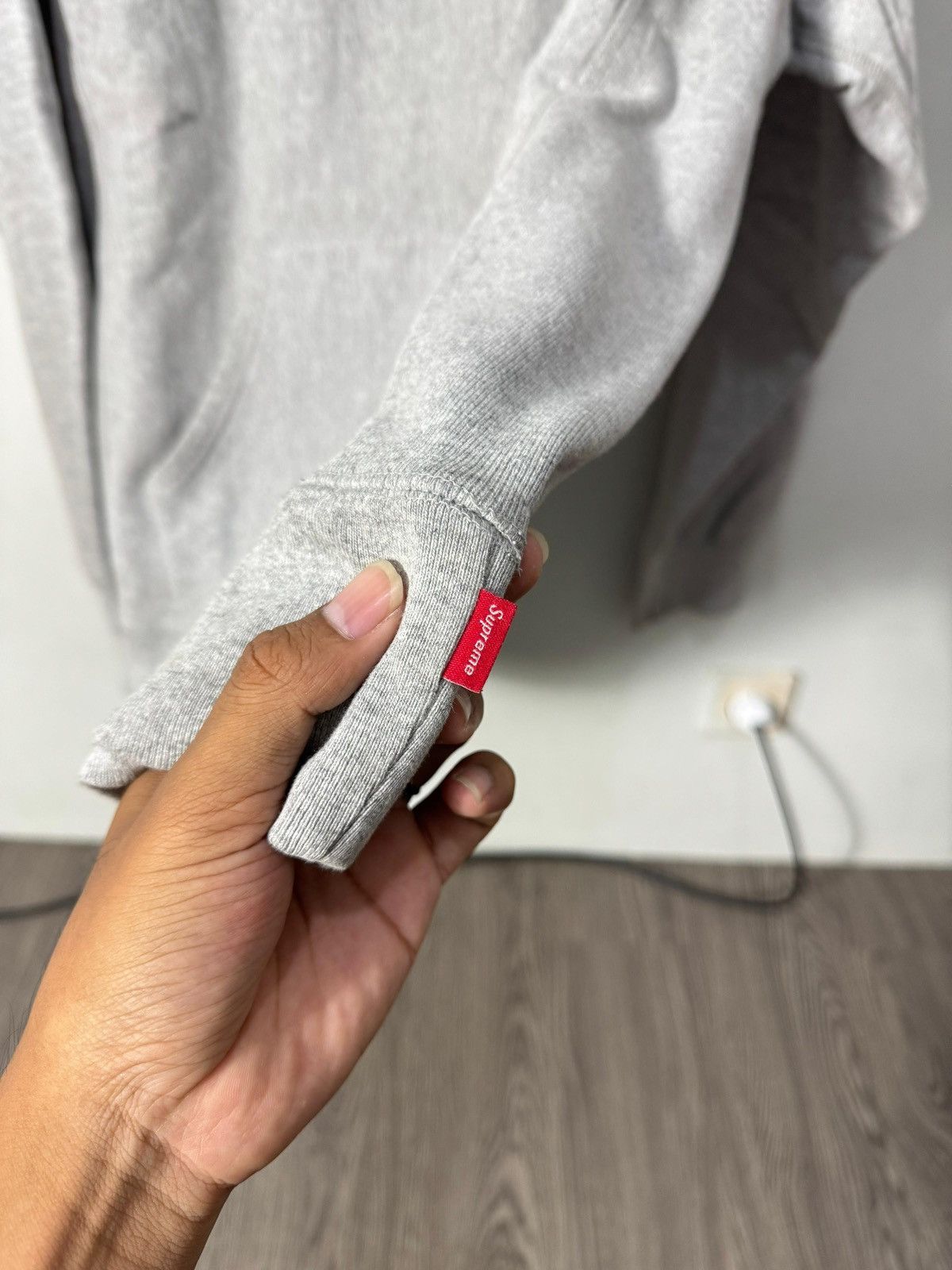 Supreme Supreme micro Size US XL / EU 56 / 4 - 4 Thumbnail