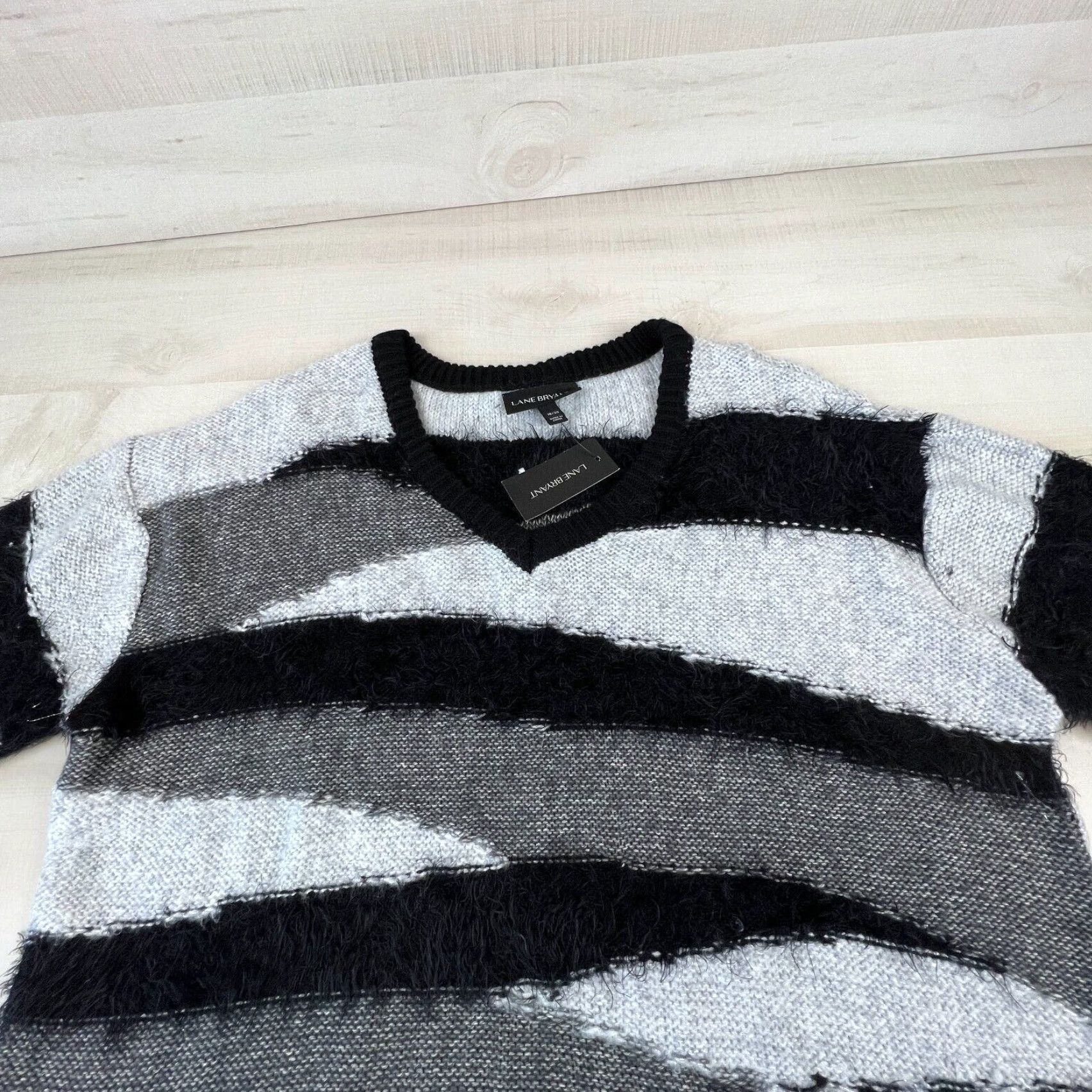 Vintage Lane Bryant Womens Plus Size Sweater Pullover Fuzzy Boxy Soft Black Gray 18/20 Size XXL / US 16-18 / IT 52-54 - 2 Thumbnail