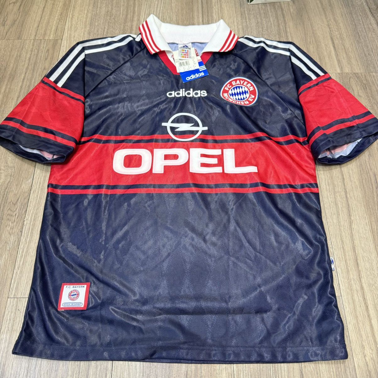 Adidas Bayern Munich 97/98 away shirt#7 Scholl (Bnwt) Size US M / EU 48-50 / 2 - 1 Thumbnail