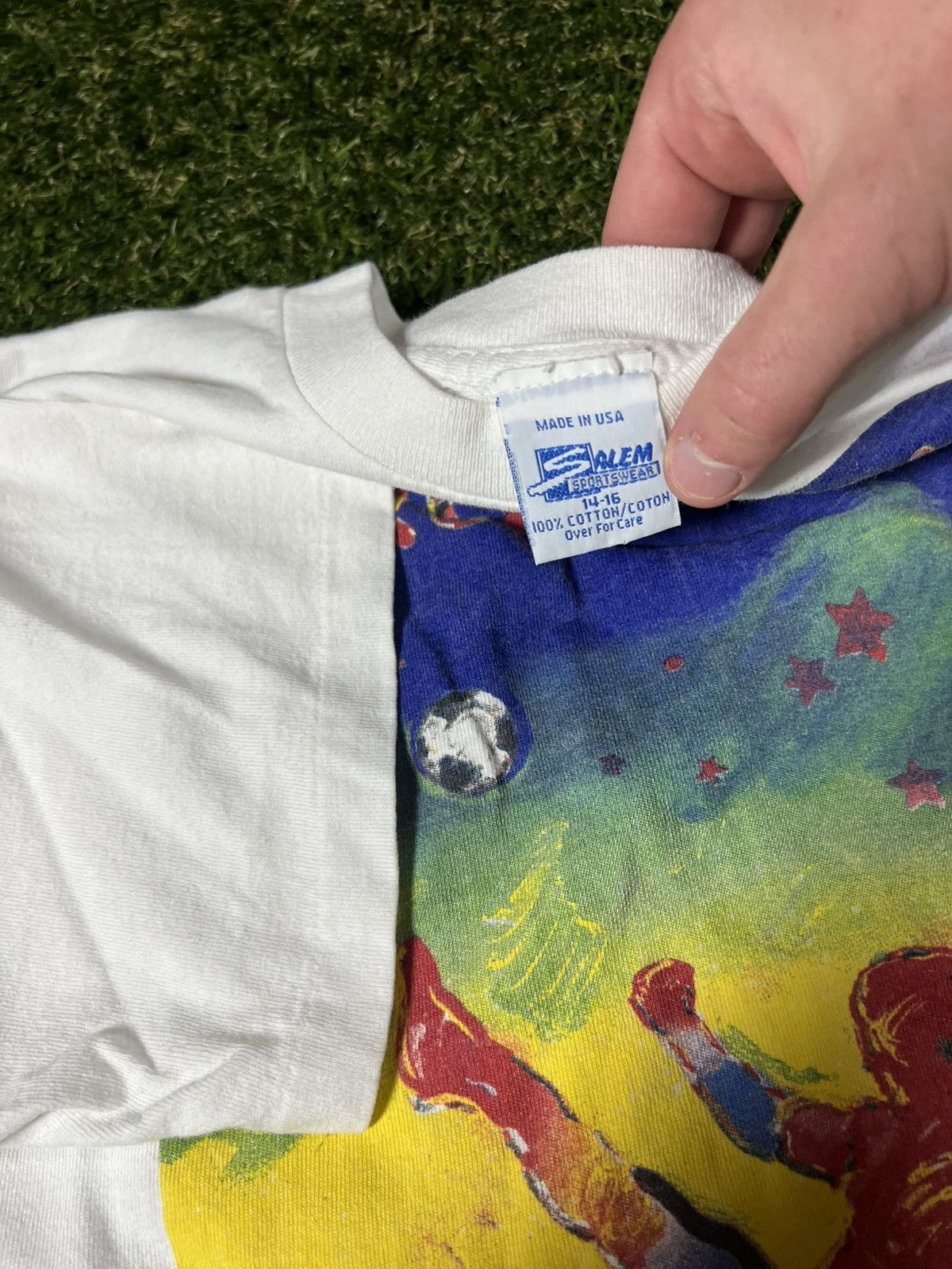 Salem Sportswear Vintage 90s World Cup 94 Vibrant USA Graphic Boxy Soccer Tee Size US S / EU 44-46 / 1 - 3 Thumbnail