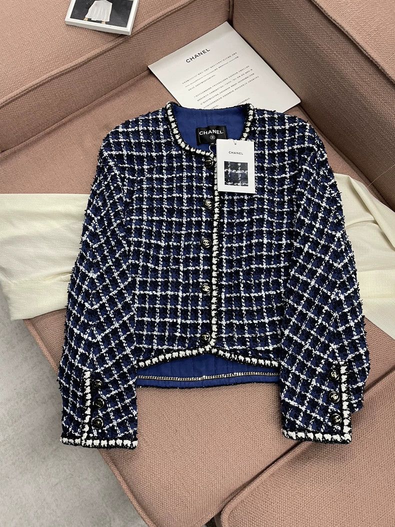Chanel Chanel Blue plaid tweed coat Size S / US 4 / IT 40 - 1 Thumbnail