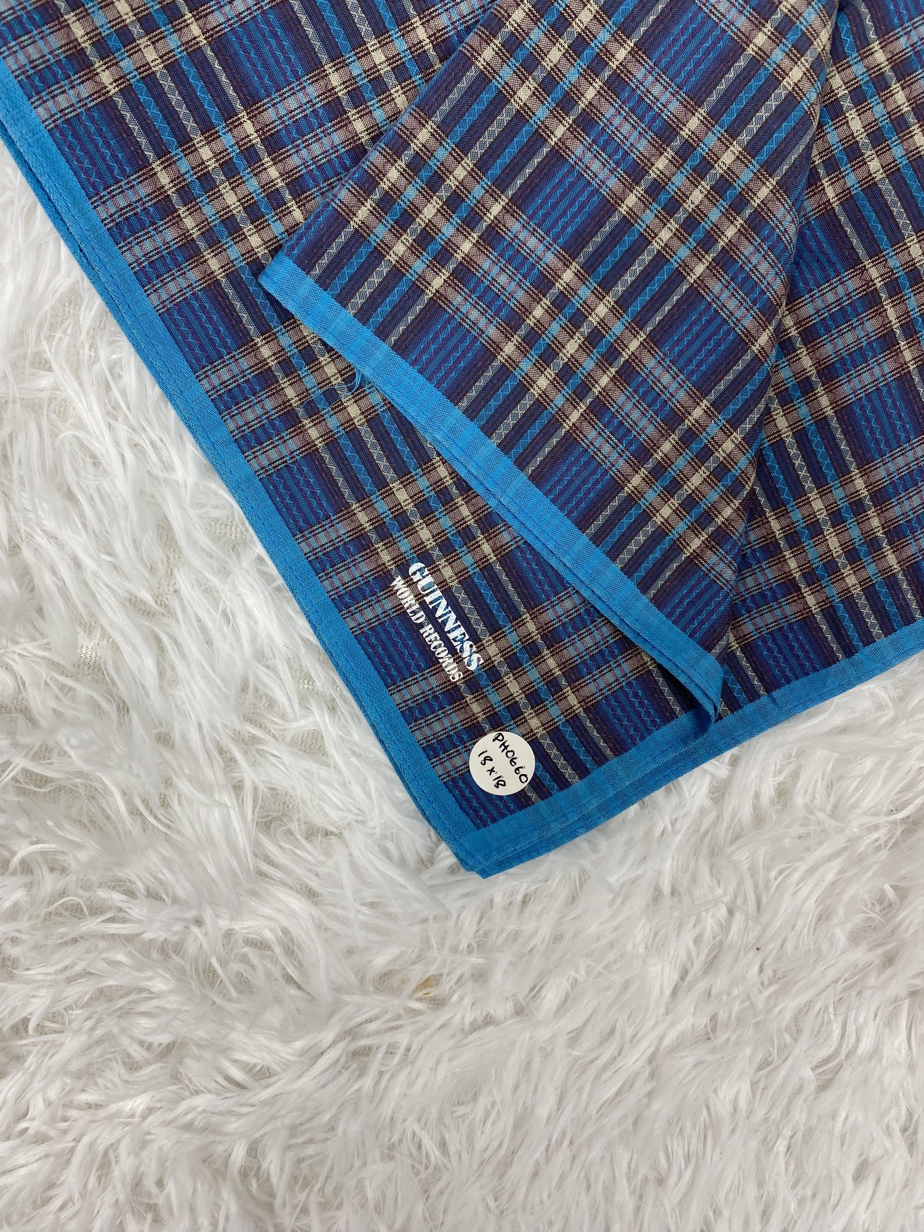 Vintage Vintage Guinness World Record Handkerchief PH0660 Size ONE SIZE - 2 Thumbnail