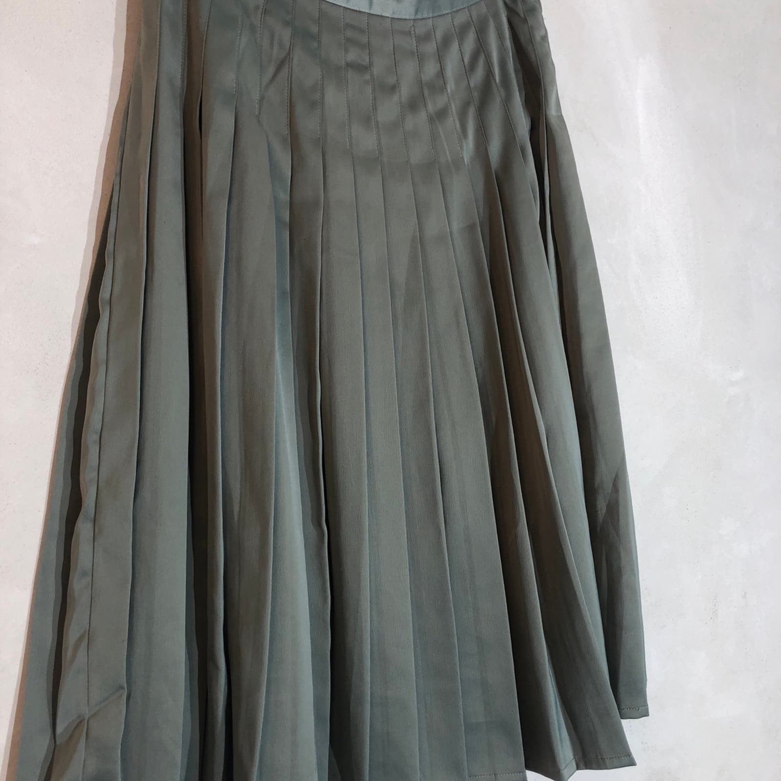 Other Blanc green pleated skirt with adjustable waist strap Size 34" / US 12 / IT 48 - 4 Thumbnail