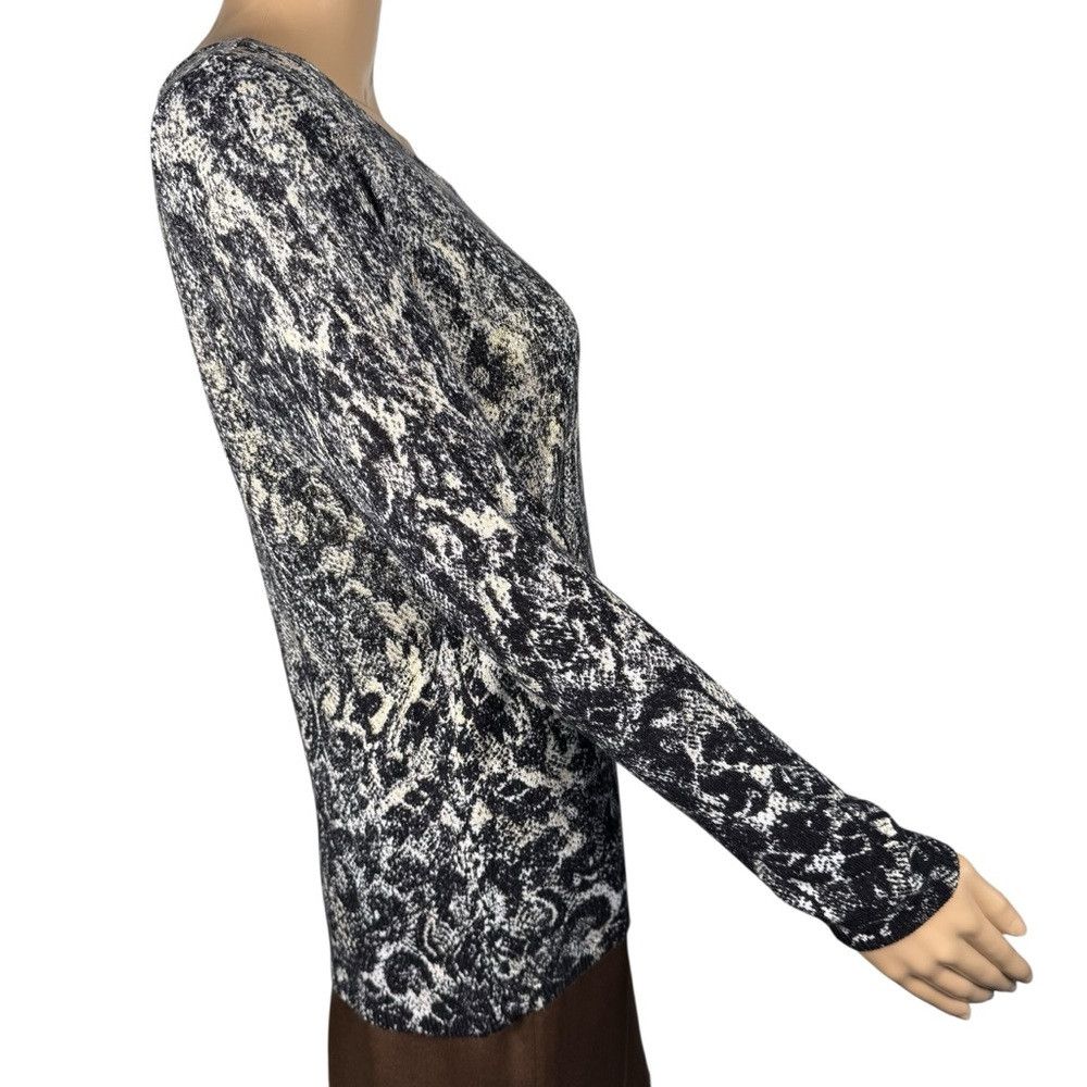 Chicos Chico's Round Neck Long Sleeve Lace Print Knit Sweater Size Size M / US 6-8 / IT 42-44 - 4 Thumbnail