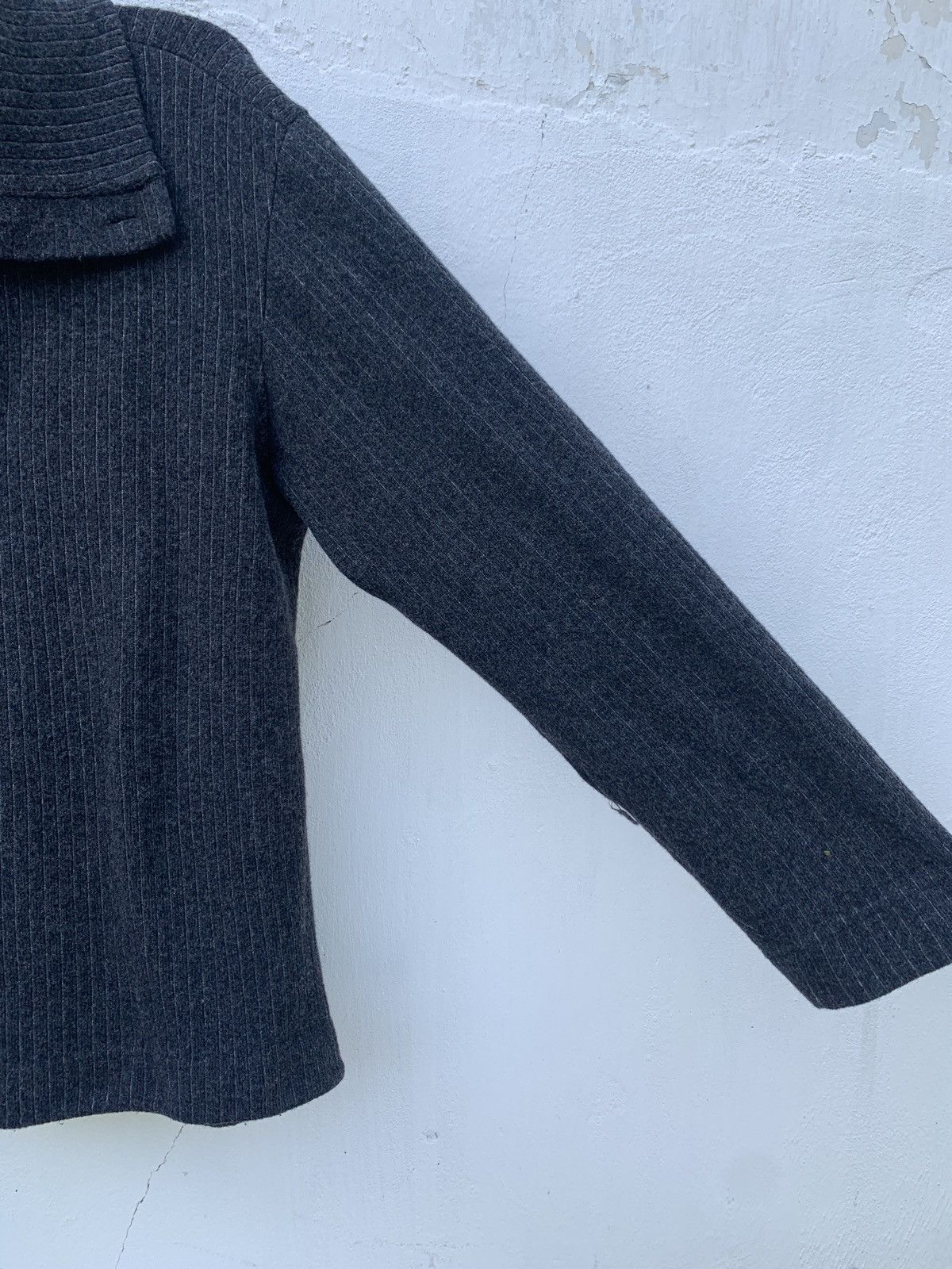 Gianfranco Ferre Vintage Gianfranco Ferre Ribbed Turtleneck Wool Sweater Size US M / EU 48-50 / 2 - 7 Thumbnail