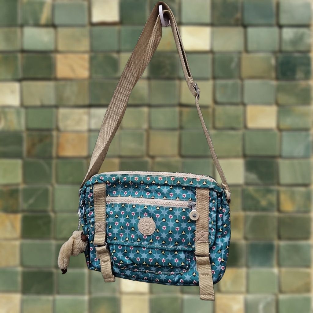 Vintage Kipling CrossBody Shoulder Bag Size ONE SIZE - 1 Thumbnail