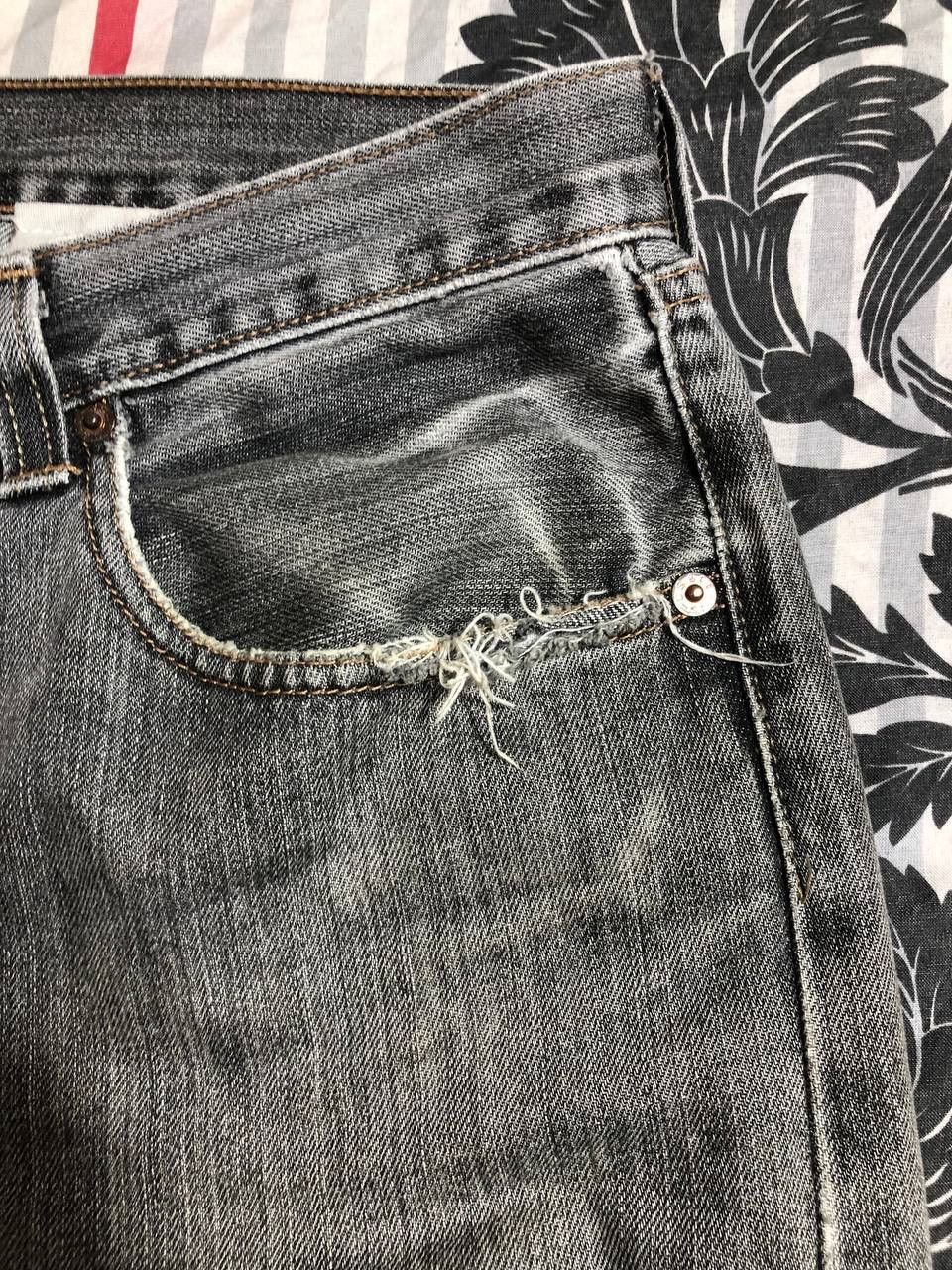 Levi's Vintage 90s Levi’s 501 Boot Cut Made in USA Size US 32 / EU 48 - 14 Thumbnail