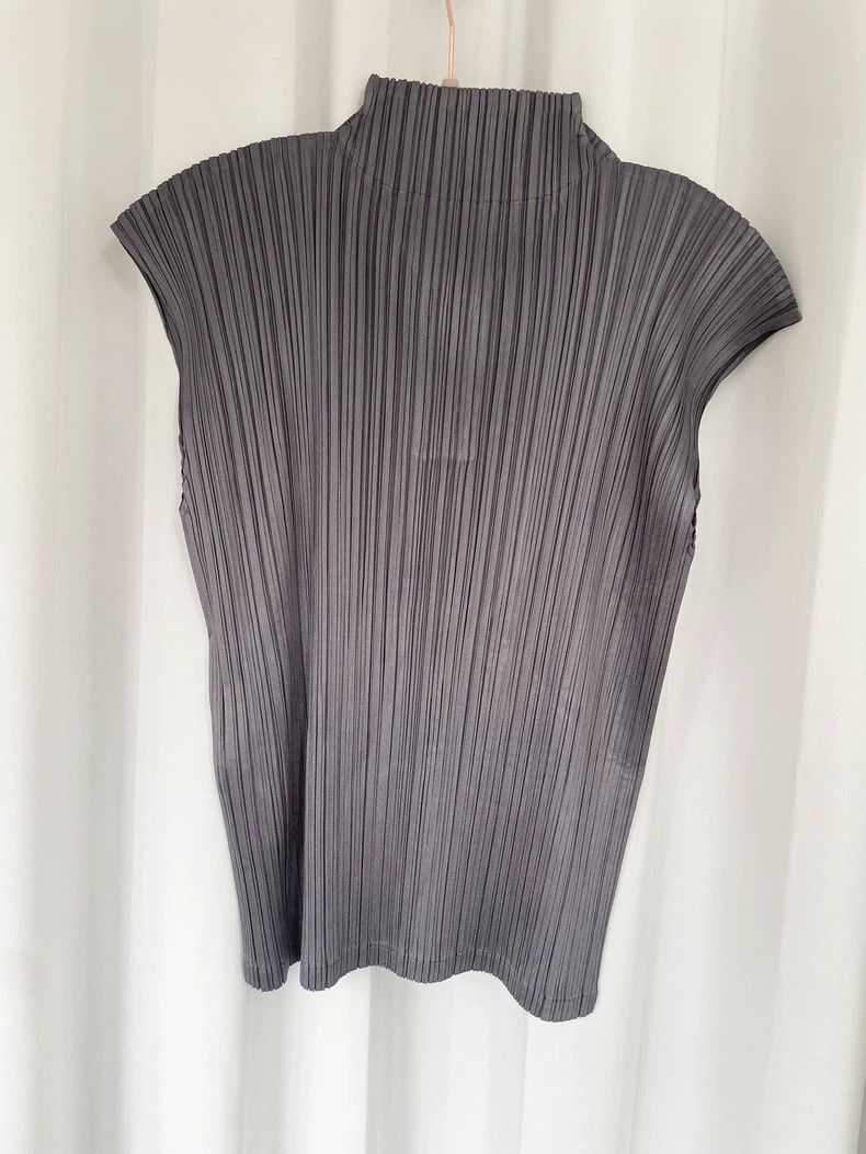 Issey Miyake issey miyake size:3 Grey lapel sleeveless top 2506-Nextarr Size XXS / US 00 / IT 34 - 3 Thumbnail