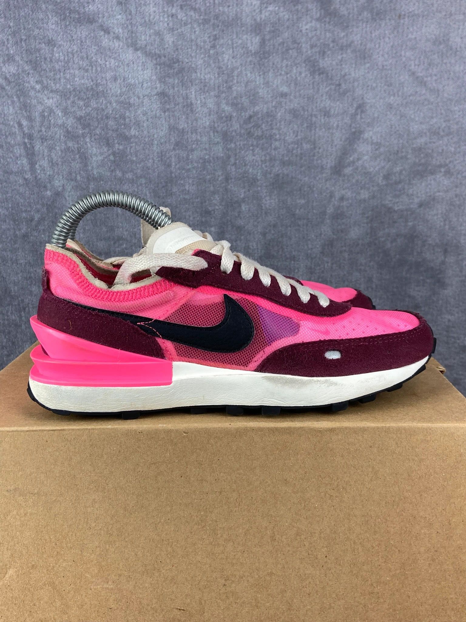 Nike Nike pink white running Size US 6 / IT 36 - 5 Thumbnail