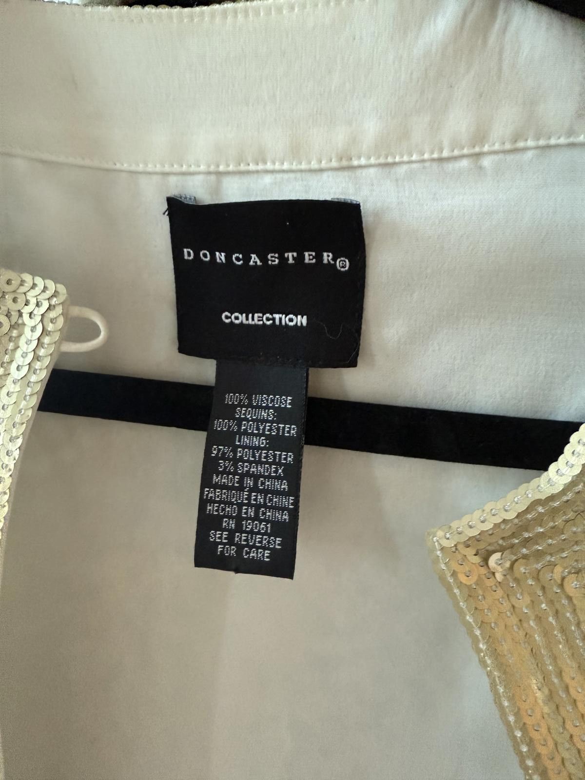 Designer DONCASTER Evening Collection Gold Sequined Cardigan Size XS / US 0-2 / IT 36-38 - 5 Thumbnail