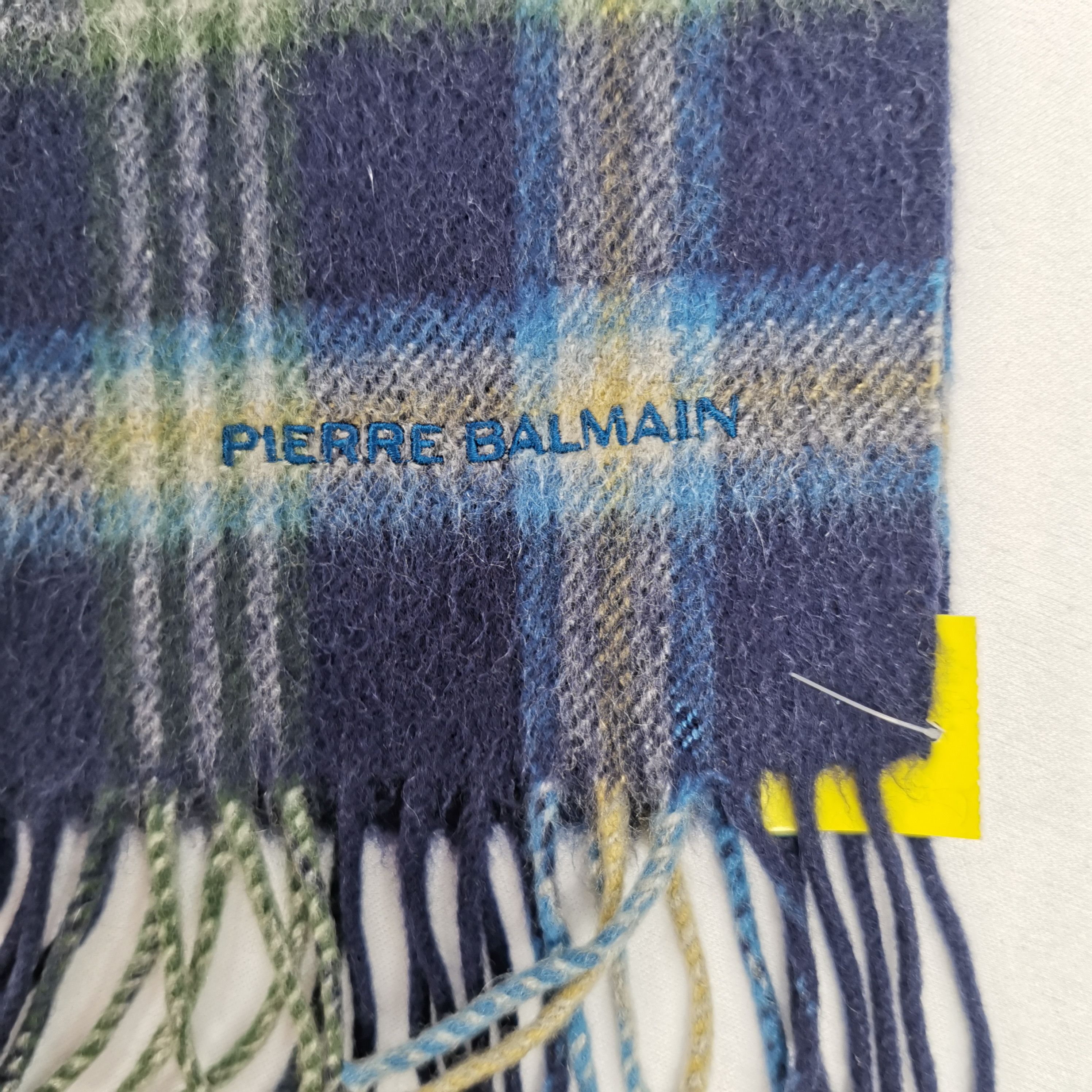 Japanese Brand Vintage Pierre Balmain Scarf Plaid Muffler Wool Scarves . Size ONE SIZE - 4 Thumbnail