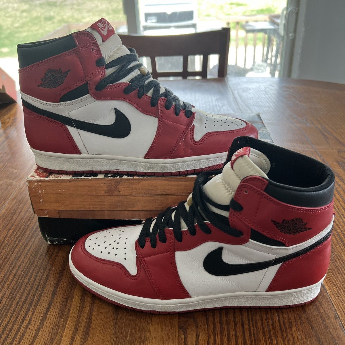Jordan Brand 1994 Jordan 1 Retro Chicago Size US 11.5 / EU 44-45 - 5 Thumbnail