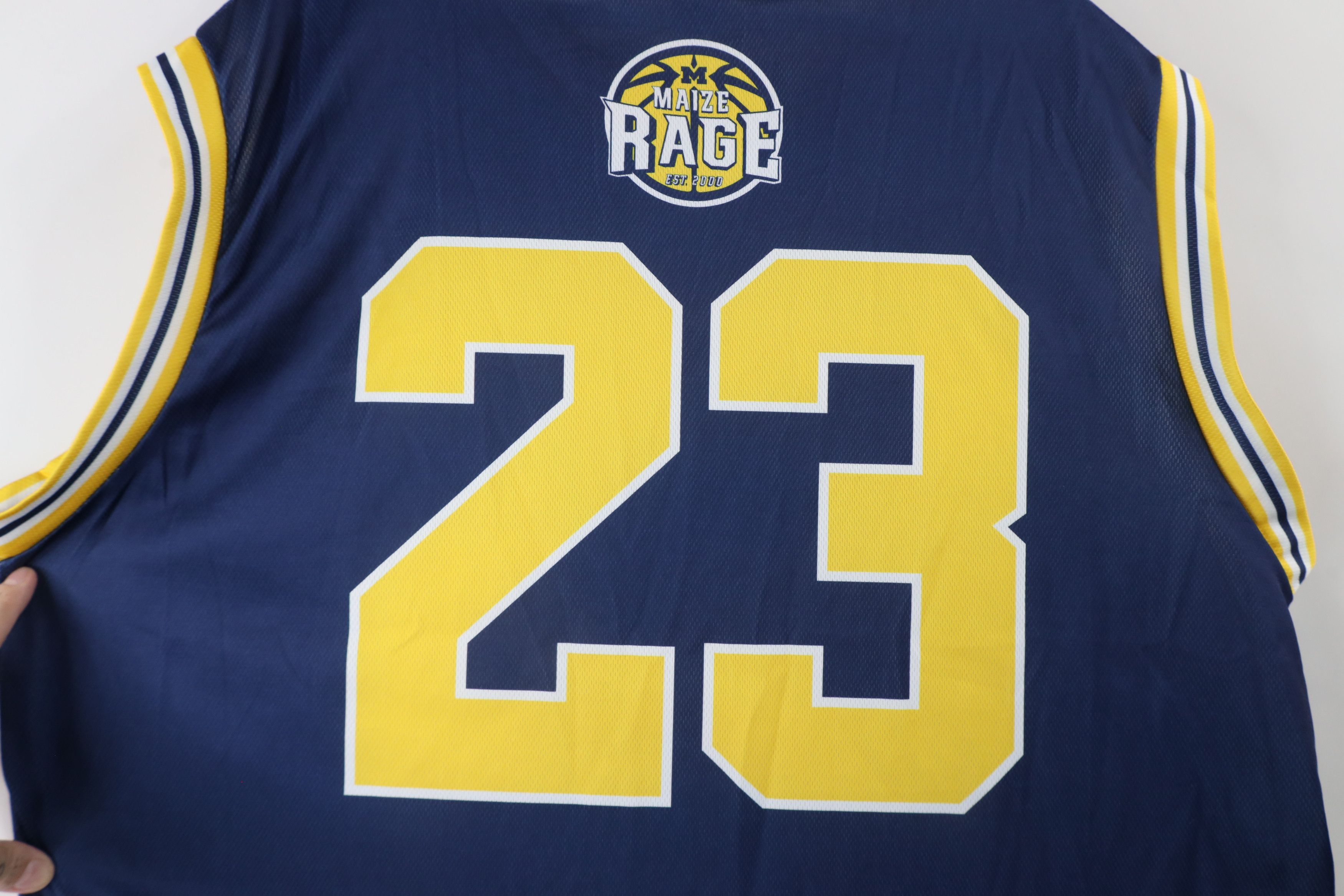 Vintage Vintage University of Michigan Basketball Jersey Blue #23 Size US L / EU 52-54 / 3 - 9 Thumbnail