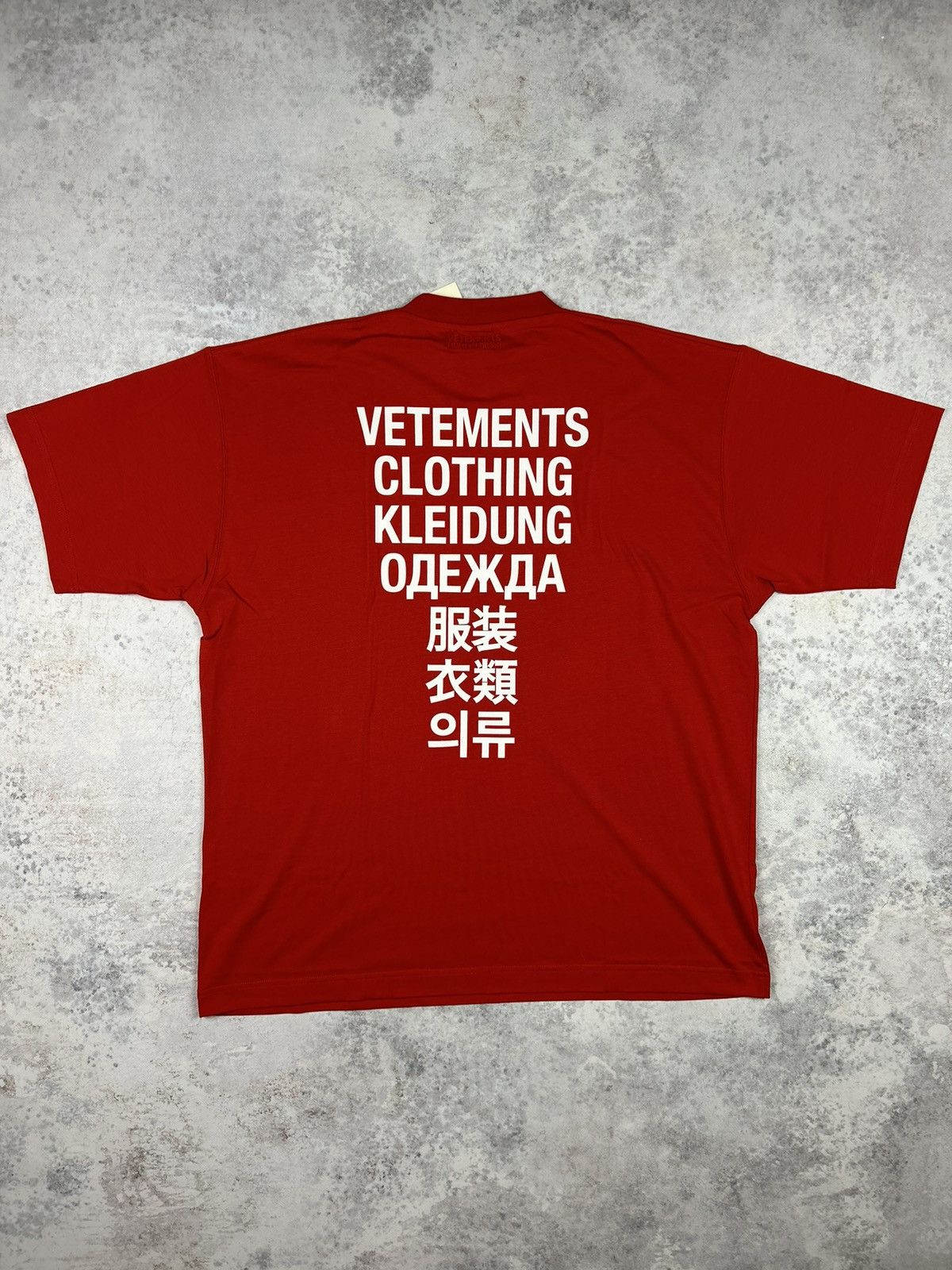 Vetements Vetements ‘Vetements Translation’ T-shirt Red S Size US S / EU 44-46 / 1 - 5 Thumbnail