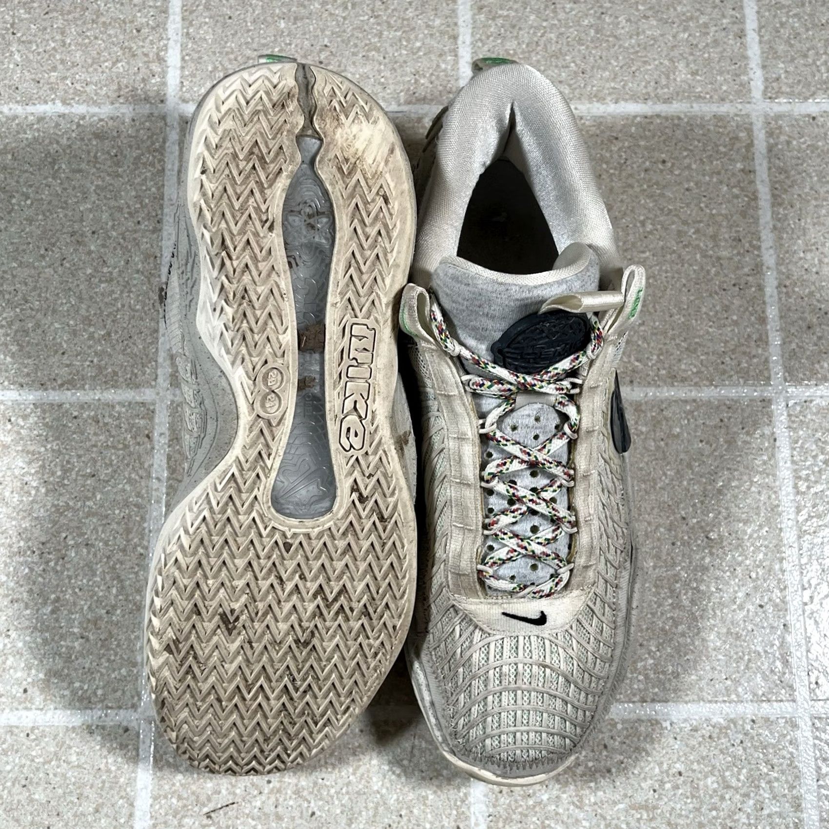 Nike Nike Cosmic Unity Sneaker Athletic Beige Green Glow Men's DA6725-100 Size US 10 / EU 43 - 5 Thumbnail