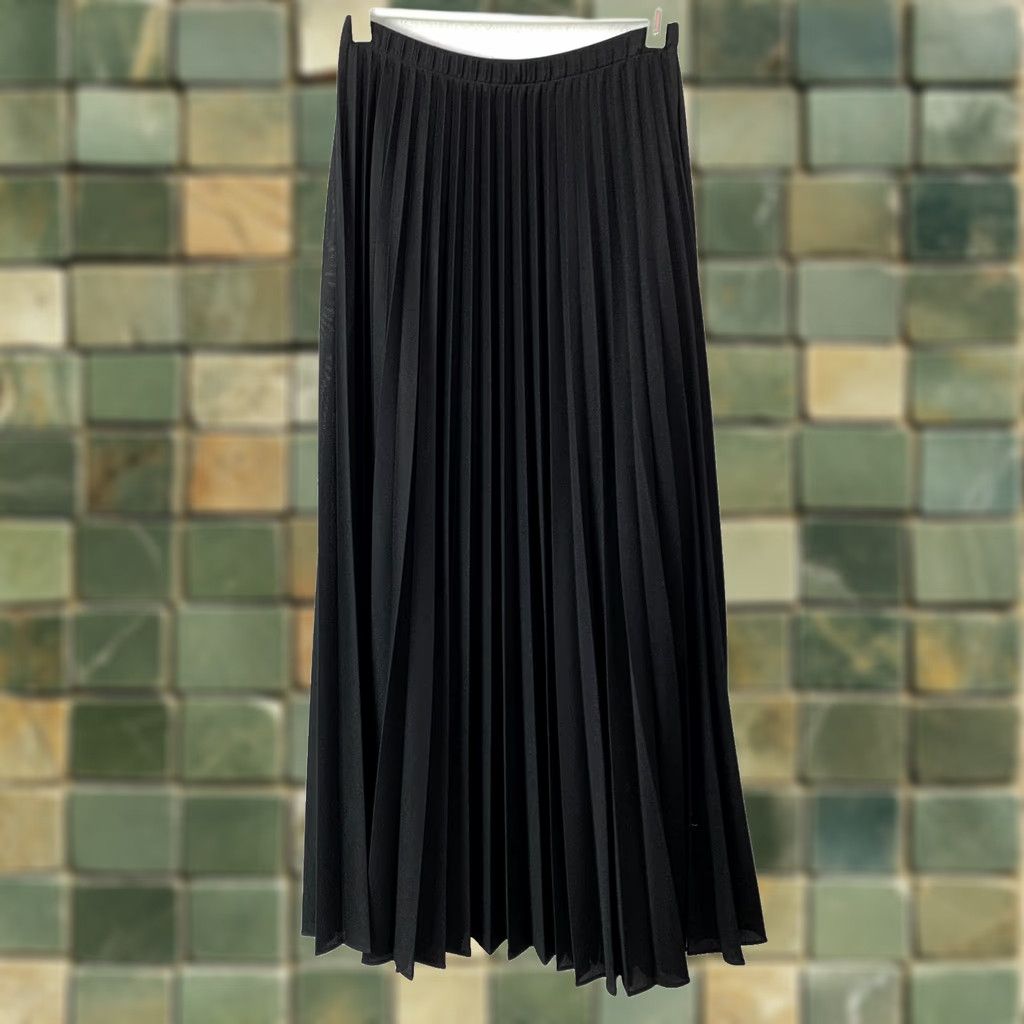 Vintage VINTAGE Vicki Wayne Black Maxi Pleated Skirt 14 USA Size 36" / US 14 / IT 50 - 1 Thumbnail