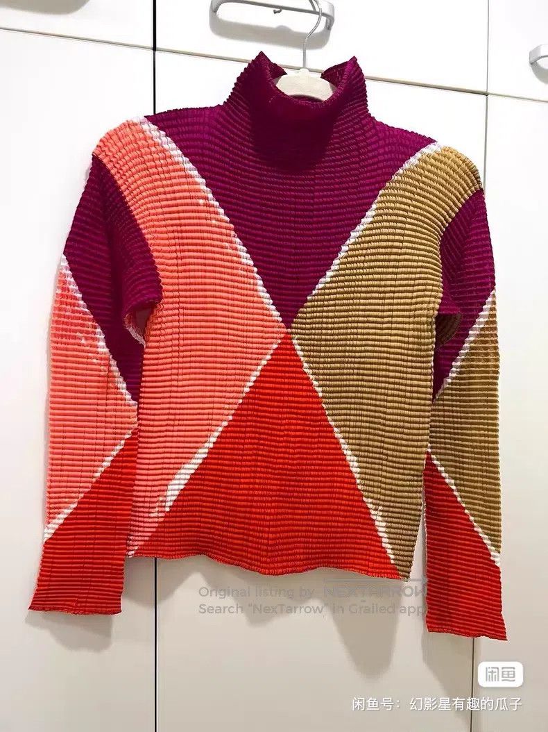 Issey Miyake Issey Miyake Bubble High Neck Long Sleeve Top Size M / US 6-8 / IT 42-44 - 1 Thumbnail