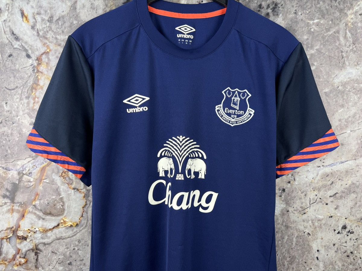 Umbro Men’s Everton FC Umbro Chang Sponsor Football Jersey Size L Size US L / EU 52-54 / 3 - 3 Thumbnail