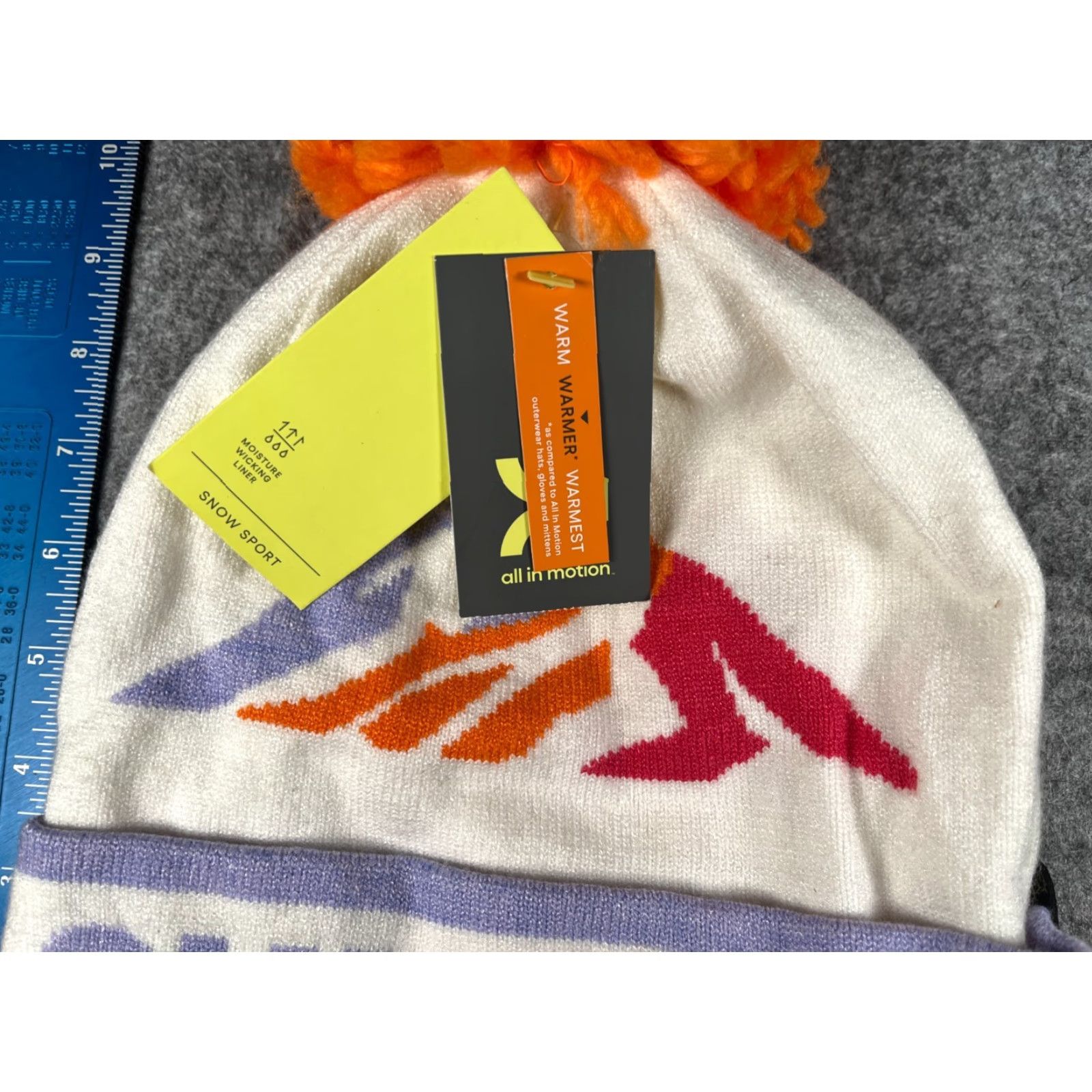 Vintage Ski Club All In Motion Beanie Toque Adult One Size White Viscose Blend Pom NEW Hat/Beanie Unisex Adults Mens Womens Girls Boys Size ONE SIZE - 3 Thumbnail