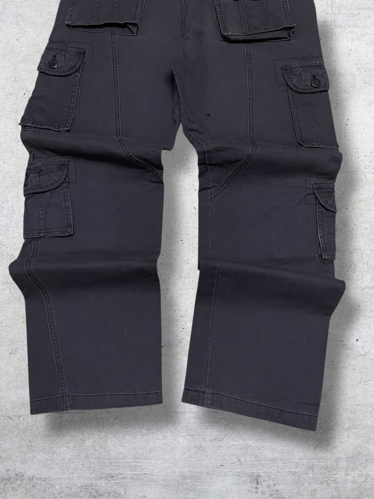 Japanese Brand VINTAGE QIANYIGE JAPAN 90S DESIGNER UTILITY COMBAT CARGO Size US 33 - 12 Thumbnail