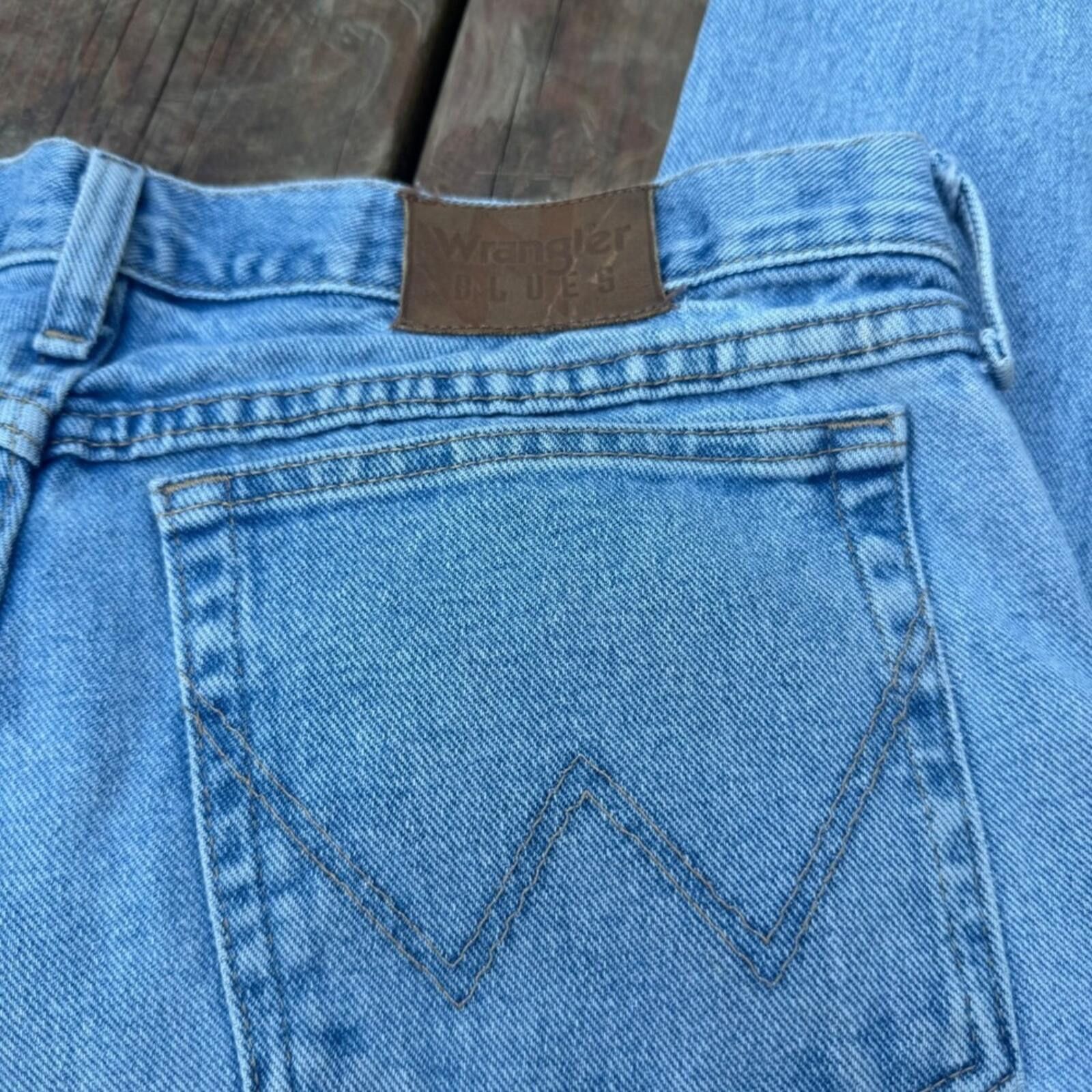 Wrangler Wrangler Blues Light Wash Straight Leg Raw Hem Denim Jeans Size US 30 / EU 46 - 6 Thumbnail