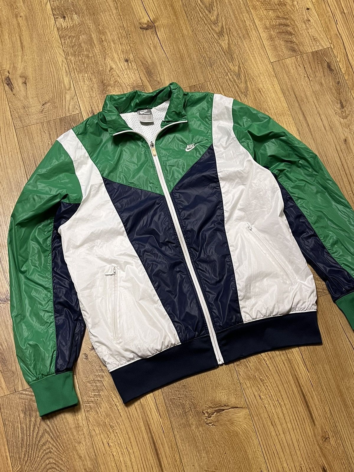Vintage Nike Vintage Track Nylon Jacket Size US M / EU 48-50 / 2 - 1 Thumbnail