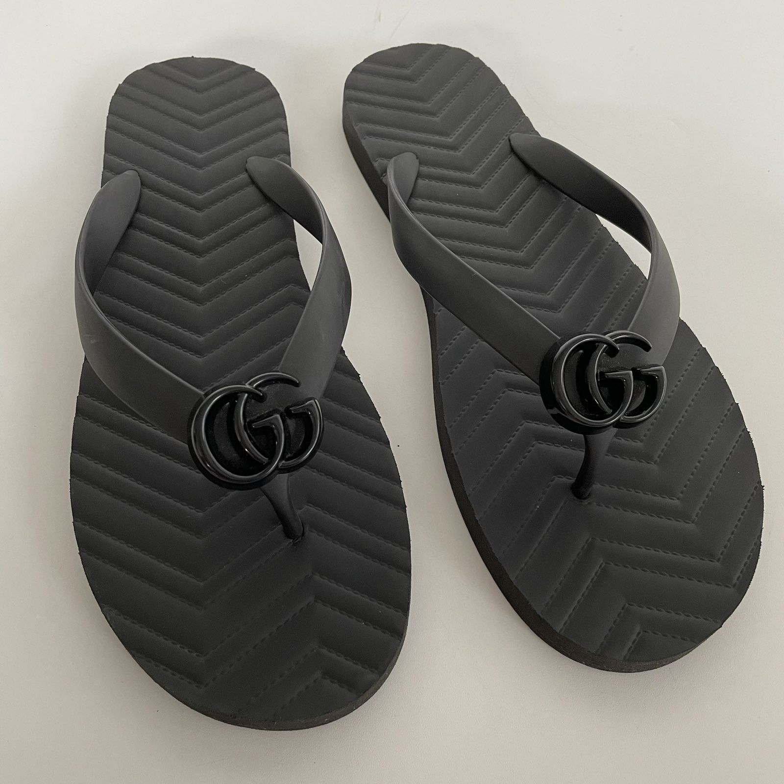 image of Gucci Men's Chevron Thong Sandals in Black (Size 12)