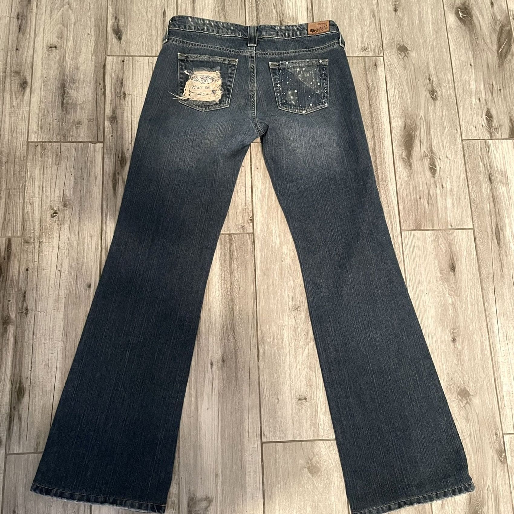 Vintage VINTAGE Hippie Jeans Women's 26R Rhinestone Bootcut Blue Denim Straight Leg Low Rise 30in Inseam Stars Size 26" / US 2 / IT 38 - 5 Thumbnail