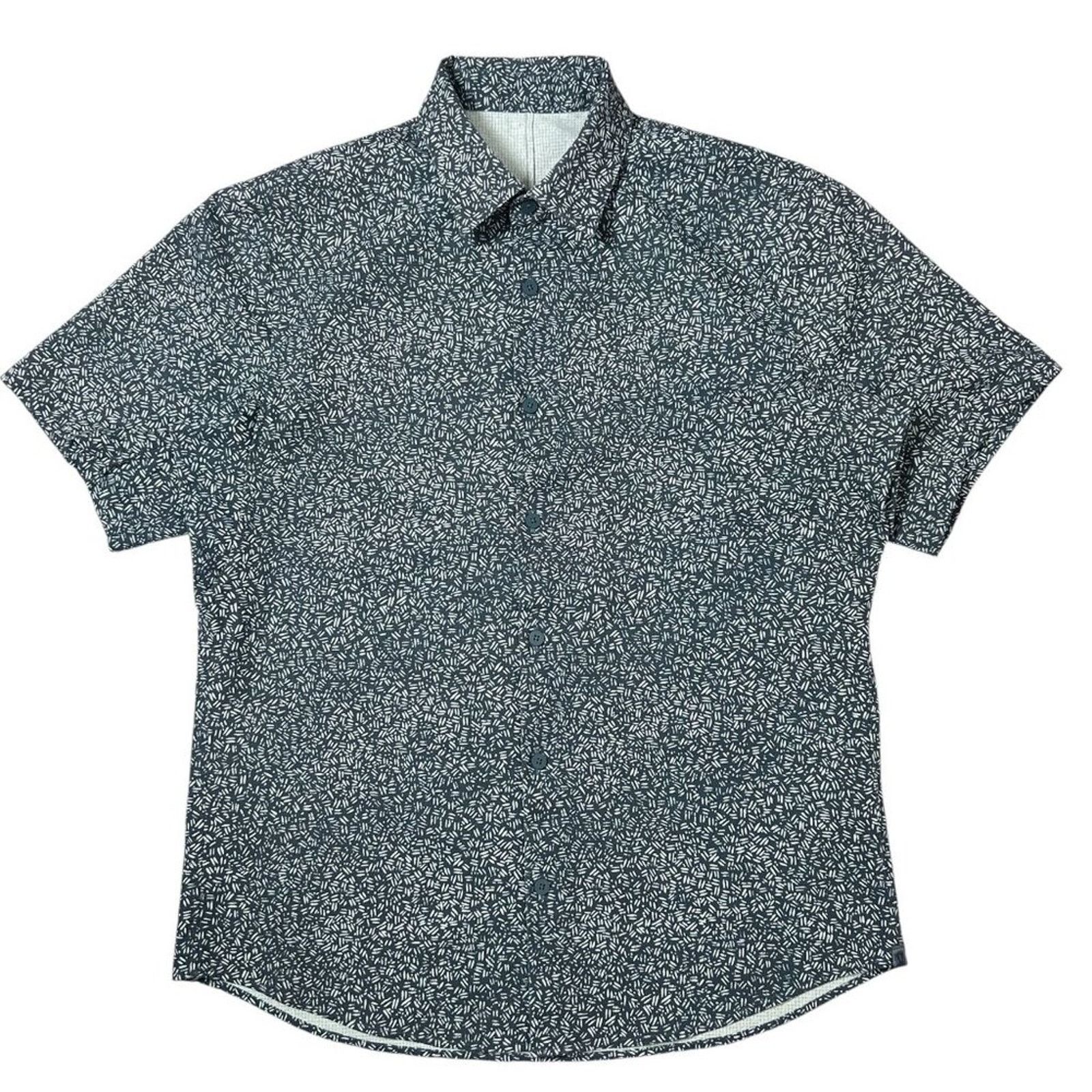 Lululemon Lululemon Down to the Wire Button Shirt Size M Navy Stretch Size US M / EU 48-50 / 2 - 1 Thumbnail