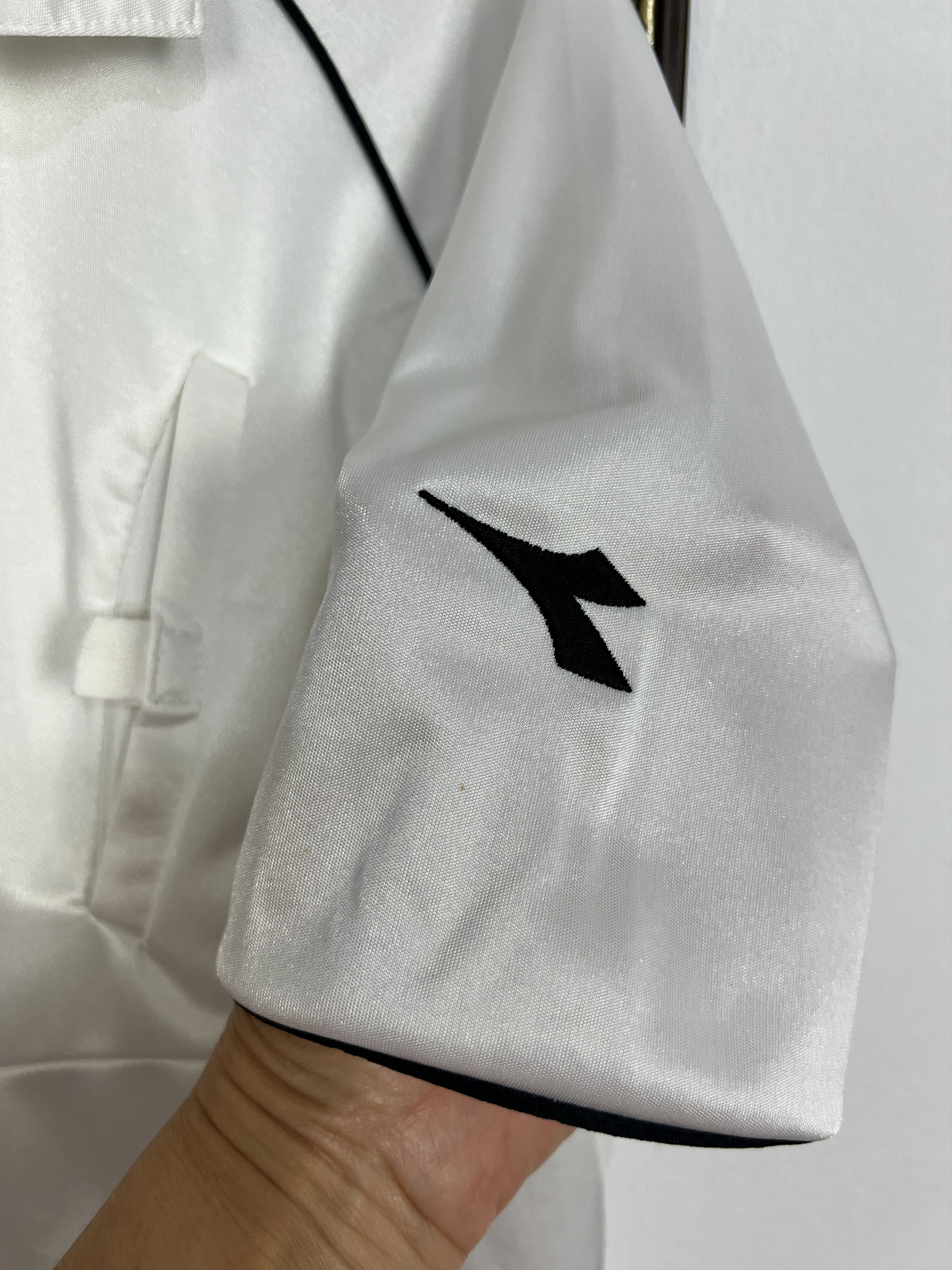 Diadora Vintage Diadora Football Referee White Shirt Soccer Jersey Size US L / EU 52-54 / 3 - 4 Thumbnail