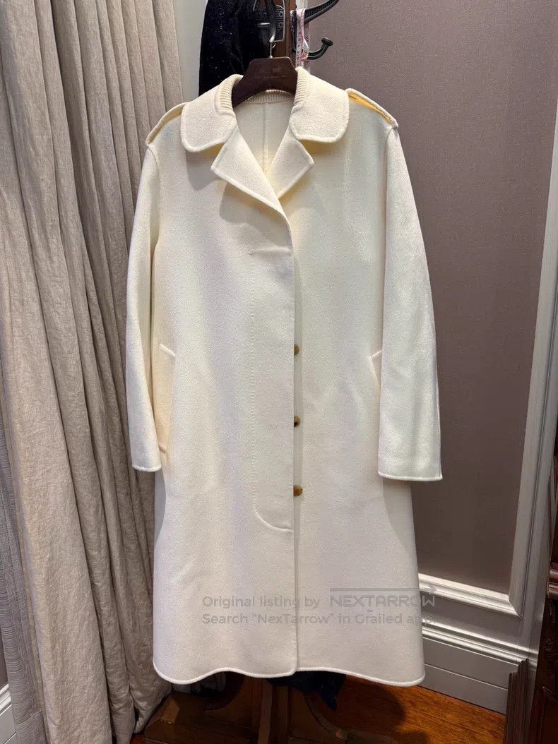 Valentino Valentino coat Size XS / US 0-2 / IT 36-38 - 1 Thumbnail