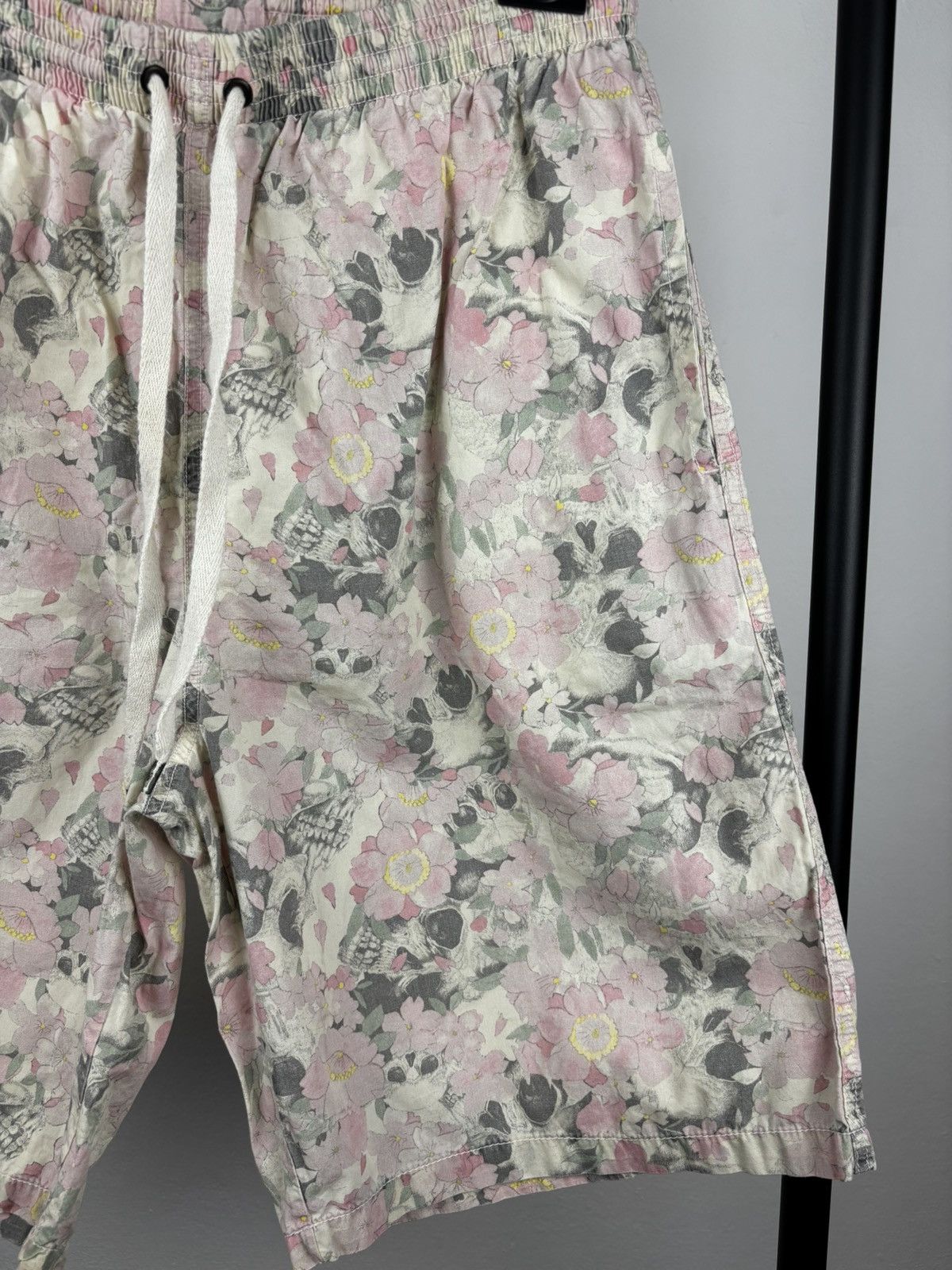 Allsaints × Vintage Allsaints vintage shorts size L Size US 34 / EU 50 - 2 Thumbnail