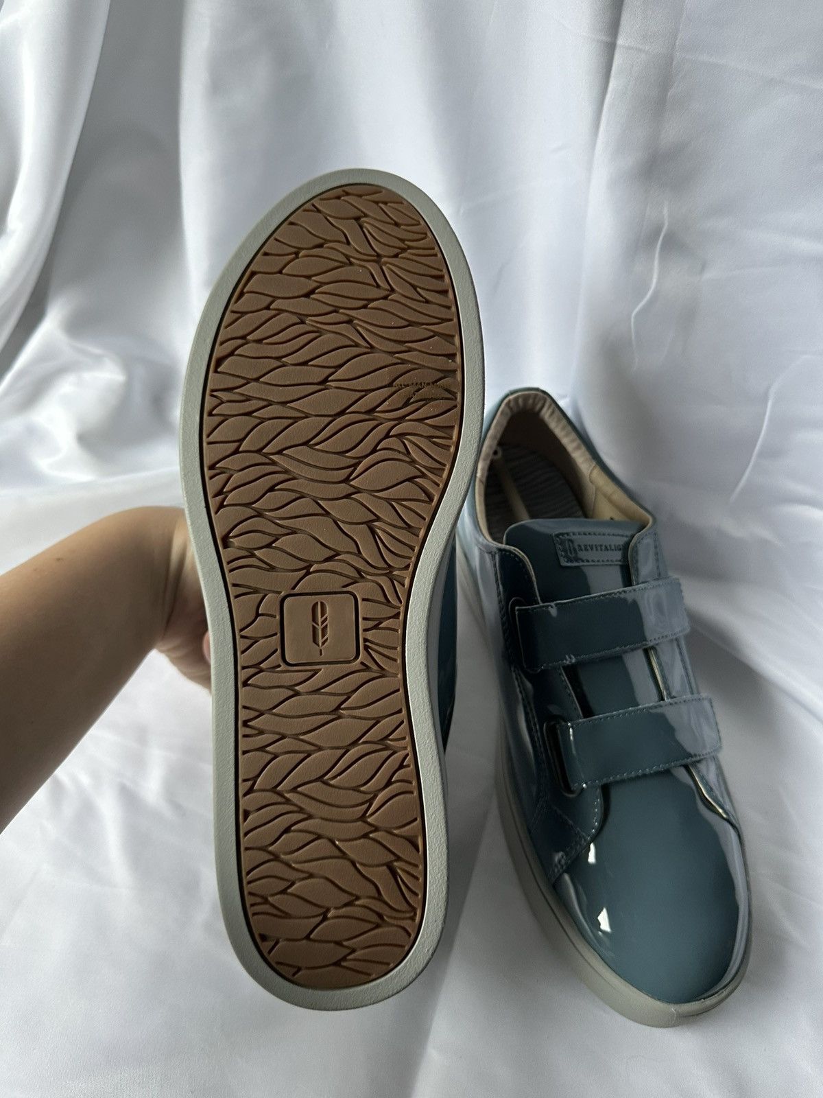 Other Revitalign Malibu Bella Patent Smoke Blue Comfort Sneakers Size US 11 / IT 41 - 2 Thumbnail