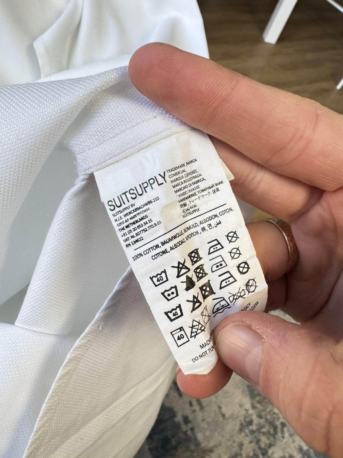 Suitsupply Suitsupply white shirt size 15 3/4 size M-L Size US L / EU 52-54 / 3 - 7 Thumbnail