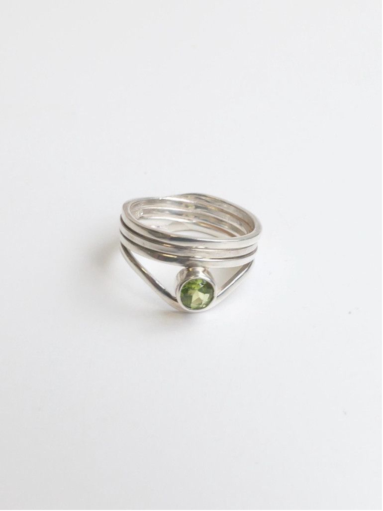 Vintage August birthday sterling silver women’s vintage ring Size ONE SIZE - 9 Thumbnail