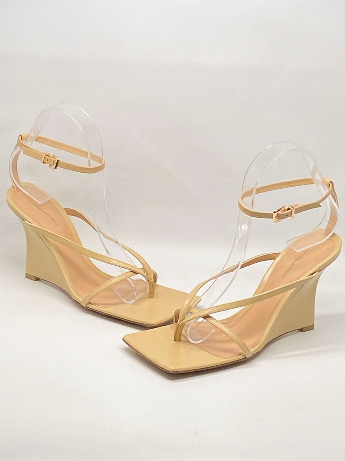 Bottega Veneta Bottega Veneta Stretch Ankle Strap Wedge Sandal size 36.5 Size US 6.5 / IT 36.5 - 8 Thumbnail