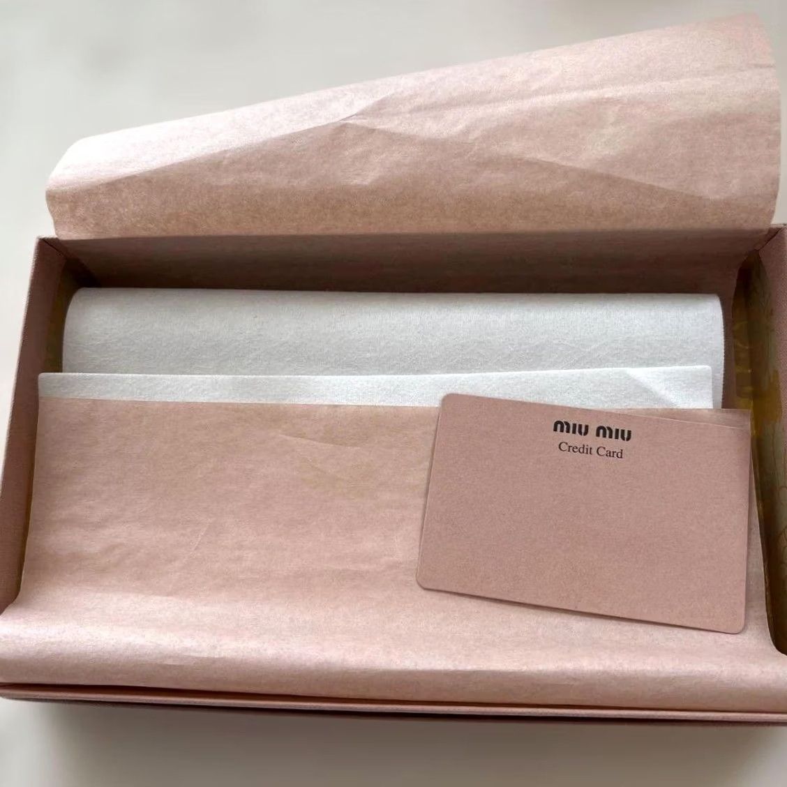 Miu Miu Miu Miu Women Wallet Limited Edition Designer Present Gift Box Empty VHTF Collec Size ONE SIZE - 3 Thumbnail