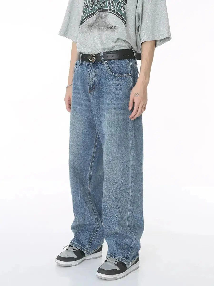 Japanese Brand Retro straight leg loose ripped jeans Size US 32 / EU 48 - 1 Thumbnail