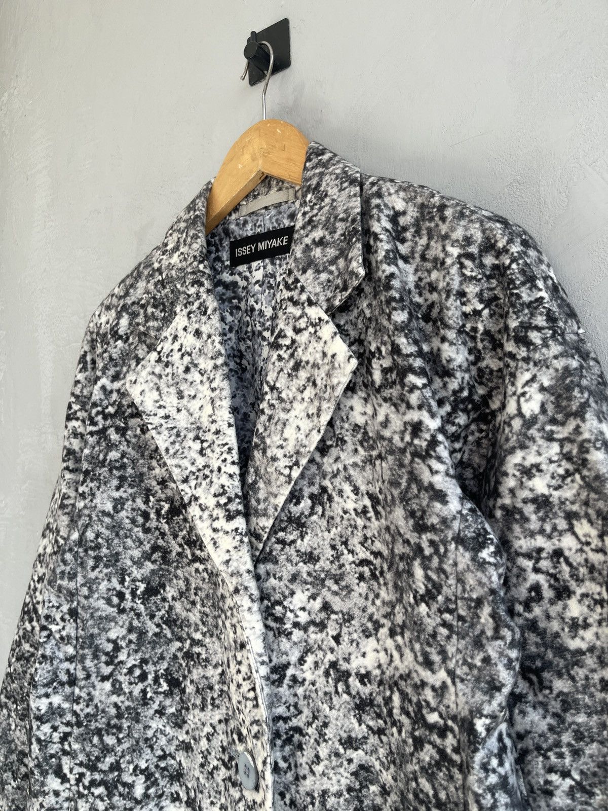 Issey Miyake Issey Miyake AW01 Marble Pattern Coat Size US M / EU 48-50 / 2 - 5 Thumbnail
